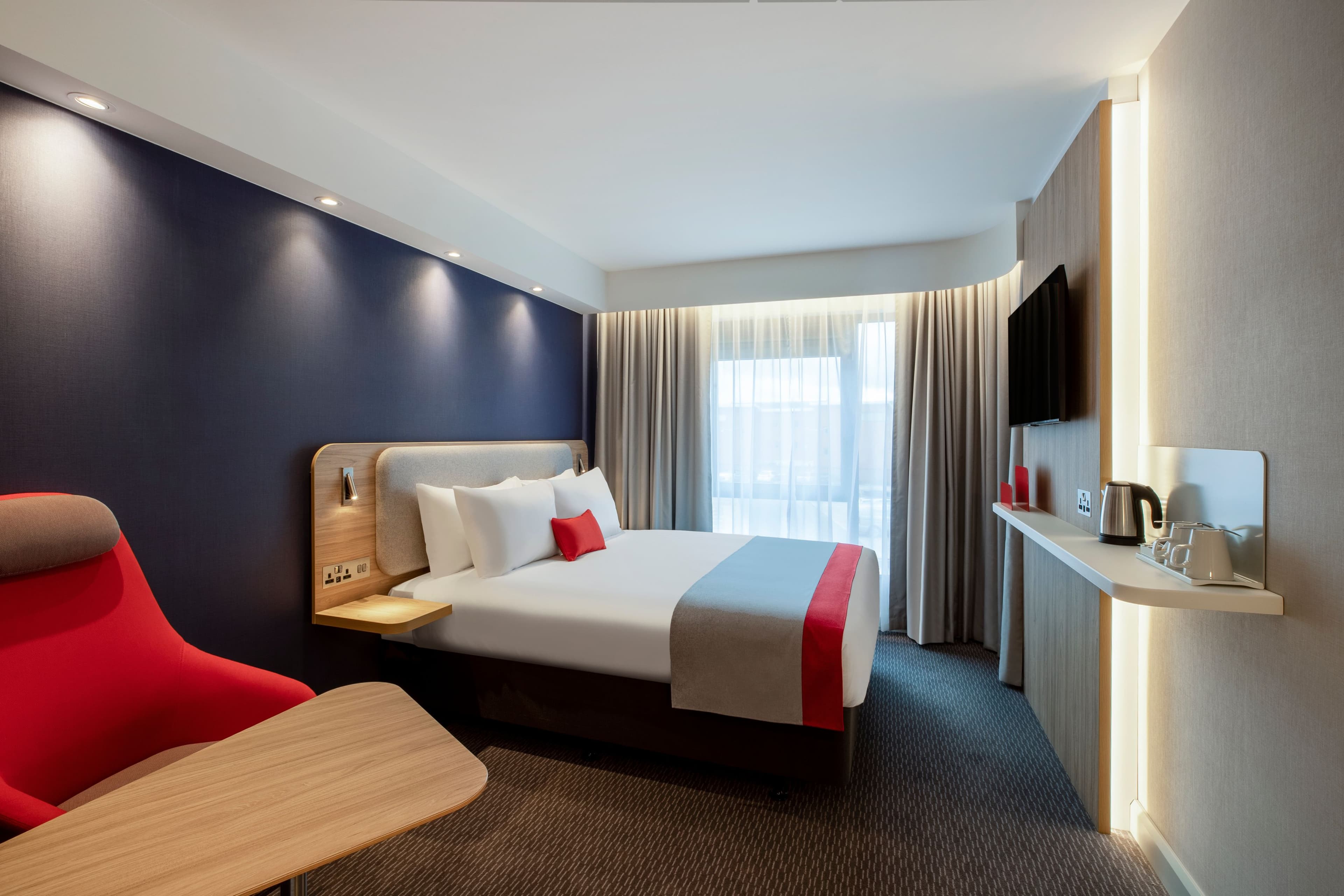 Holiday Inn Express Cambridge West - Cambourne - Image 4