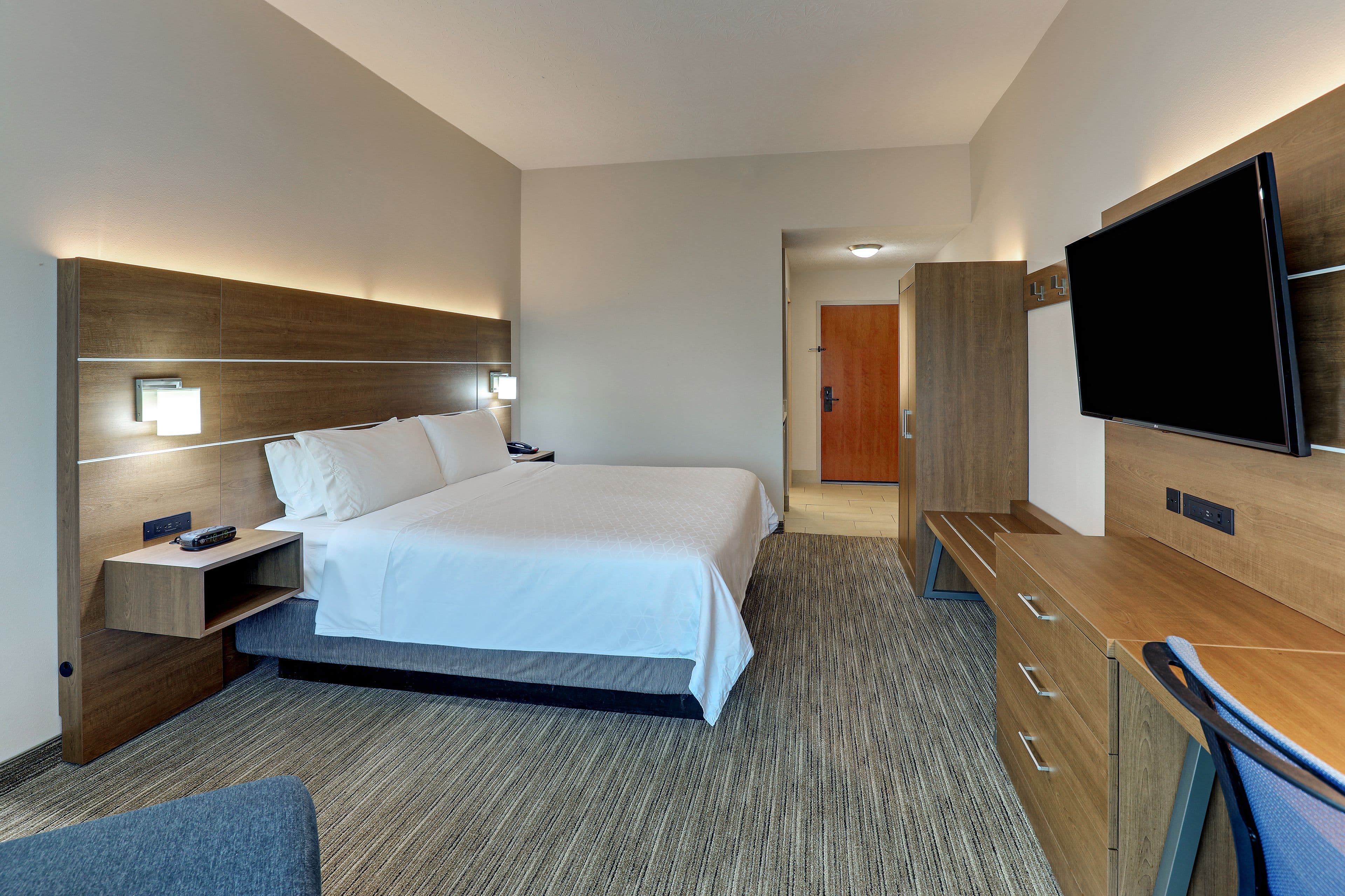Holiday Inn Express Campbellsville - Image 5