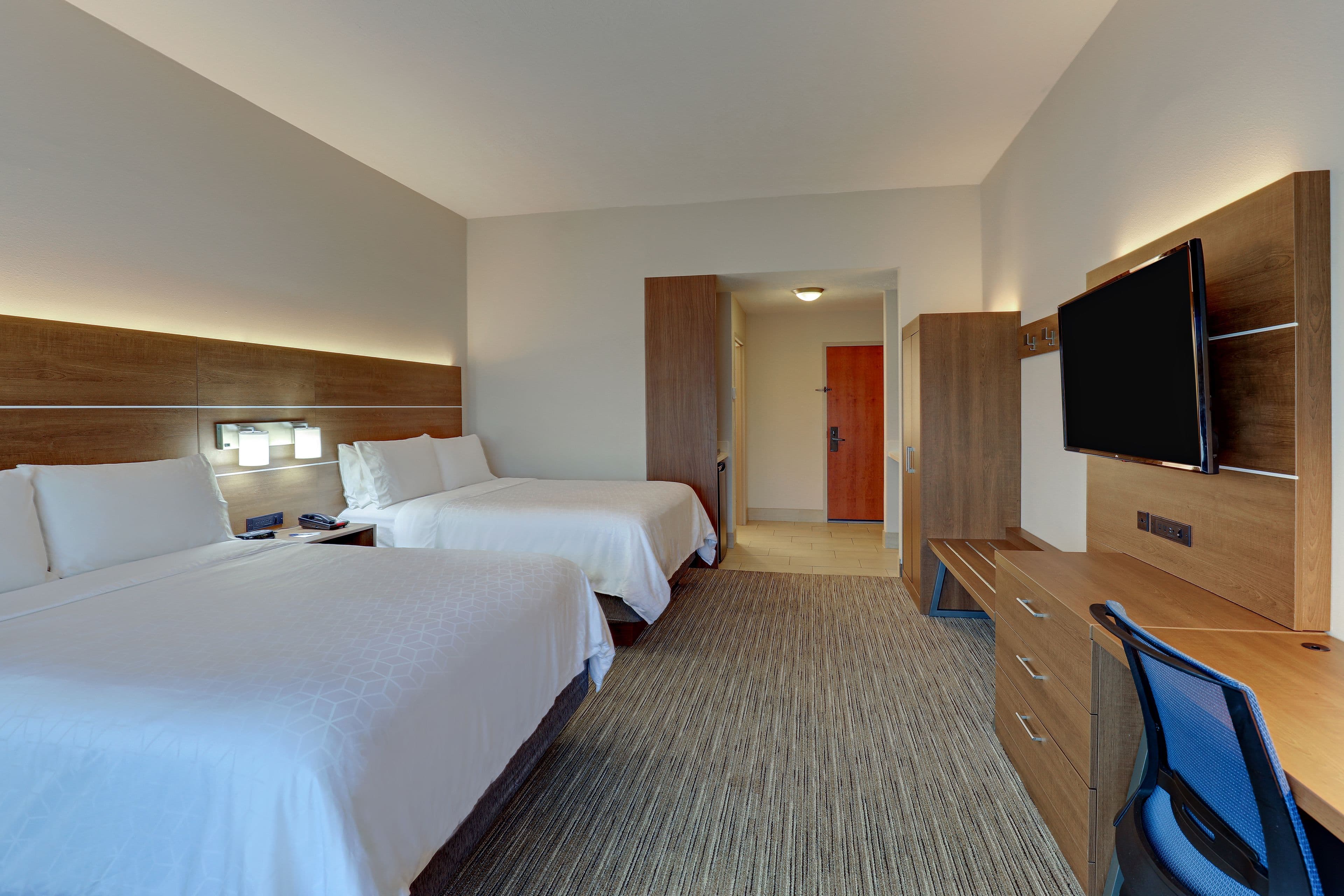 Holiday Inn Express Campbellsville — 11