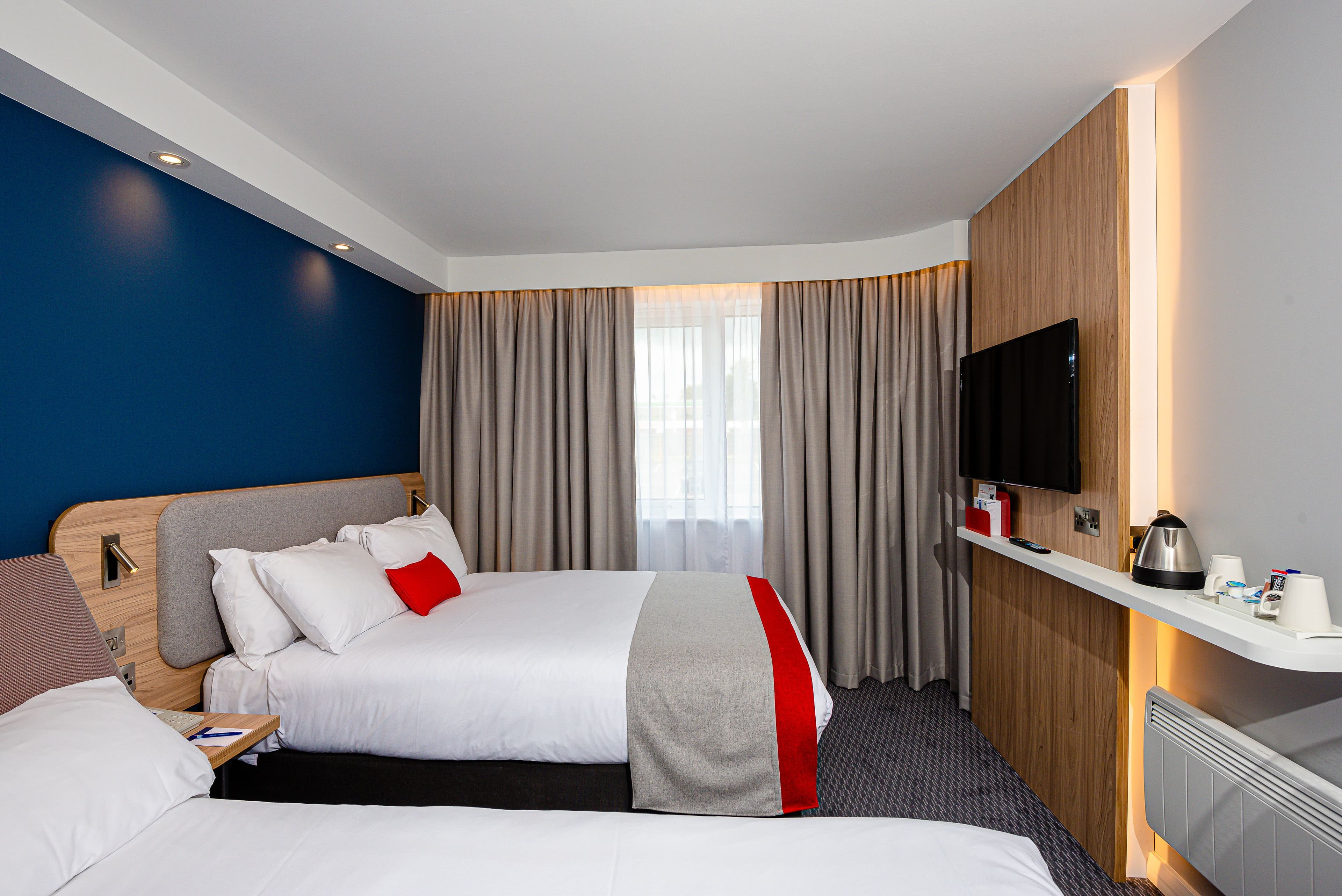 Holiday Inn Express Canterbury — 12