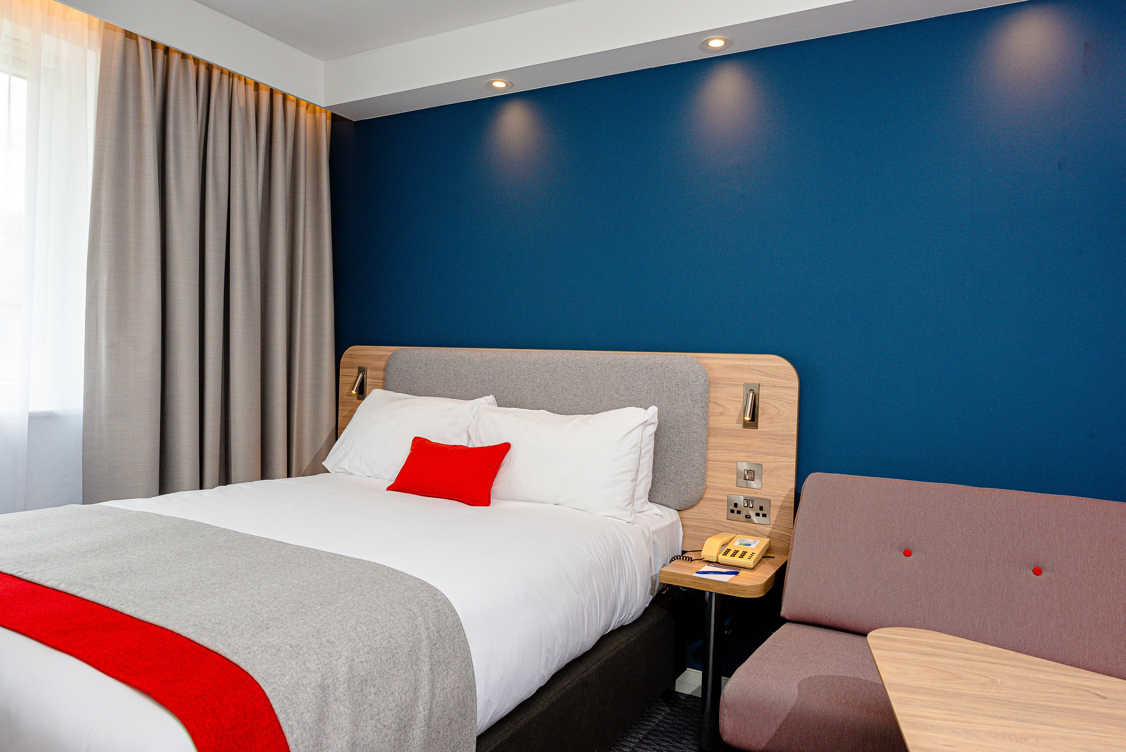 Holiday Inn Express Canterbury — 14