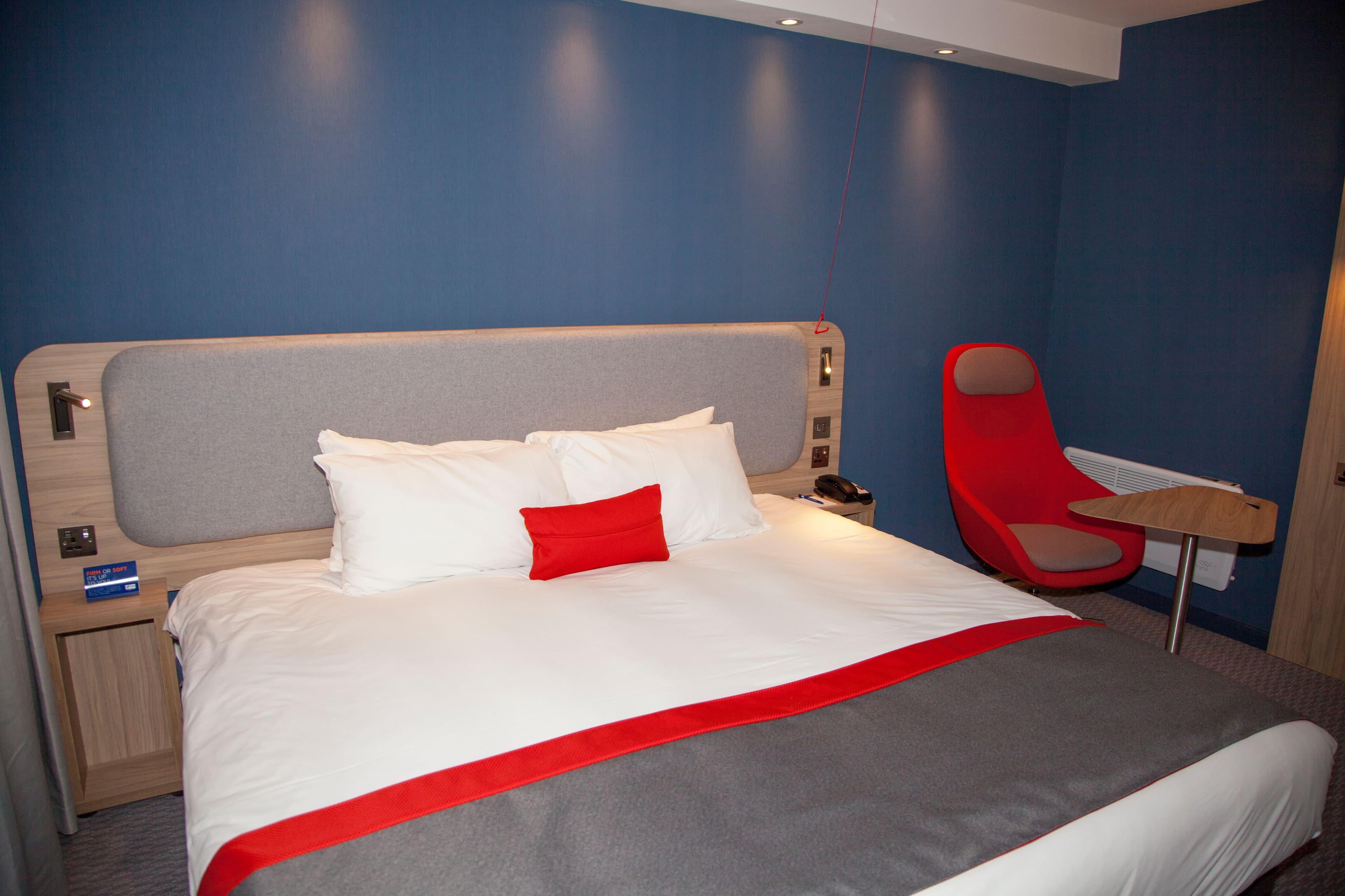 Holiday Inn Express Cardiff Bay — 22