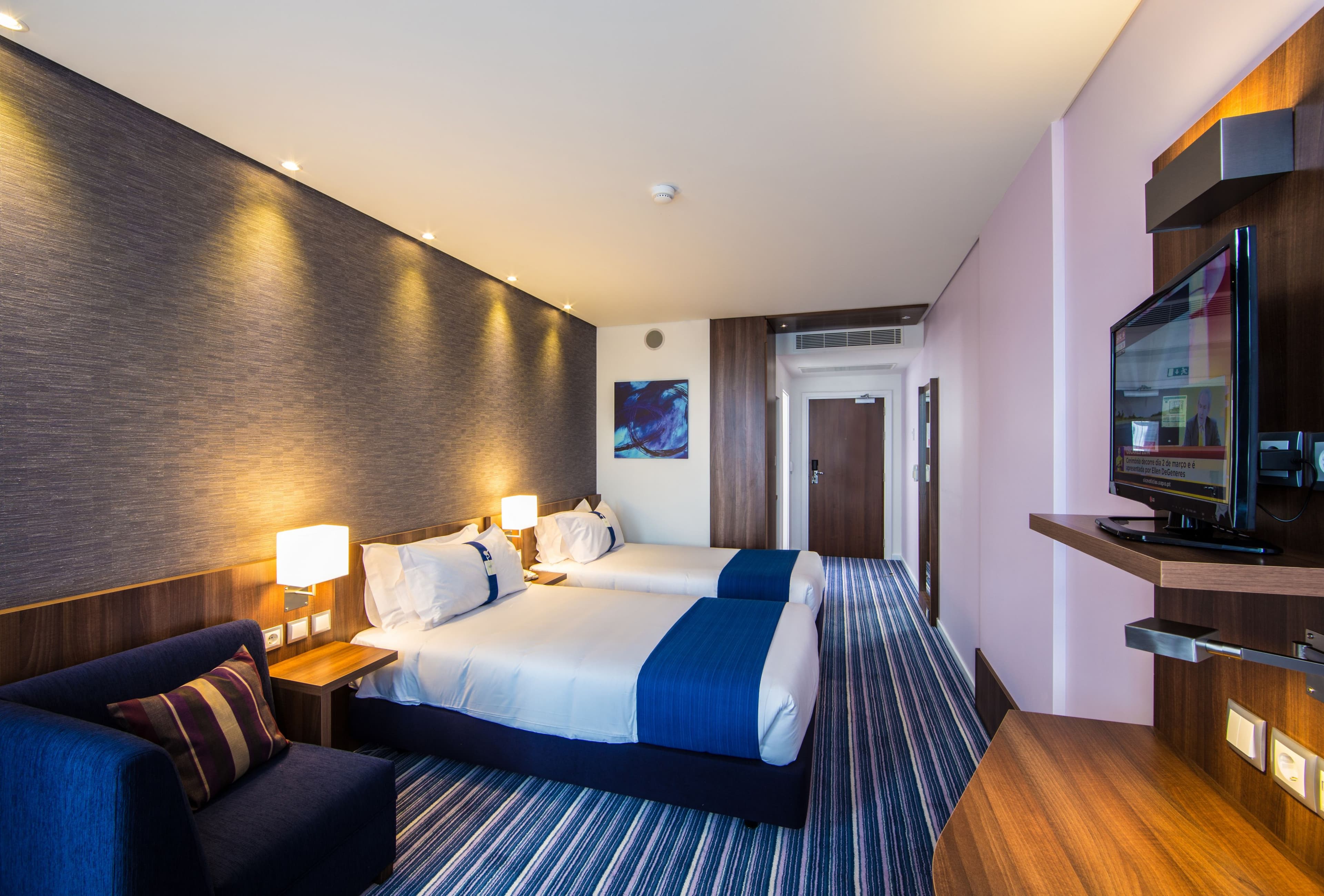 Holiday Inn Express Lisbon - Alfragide — 10