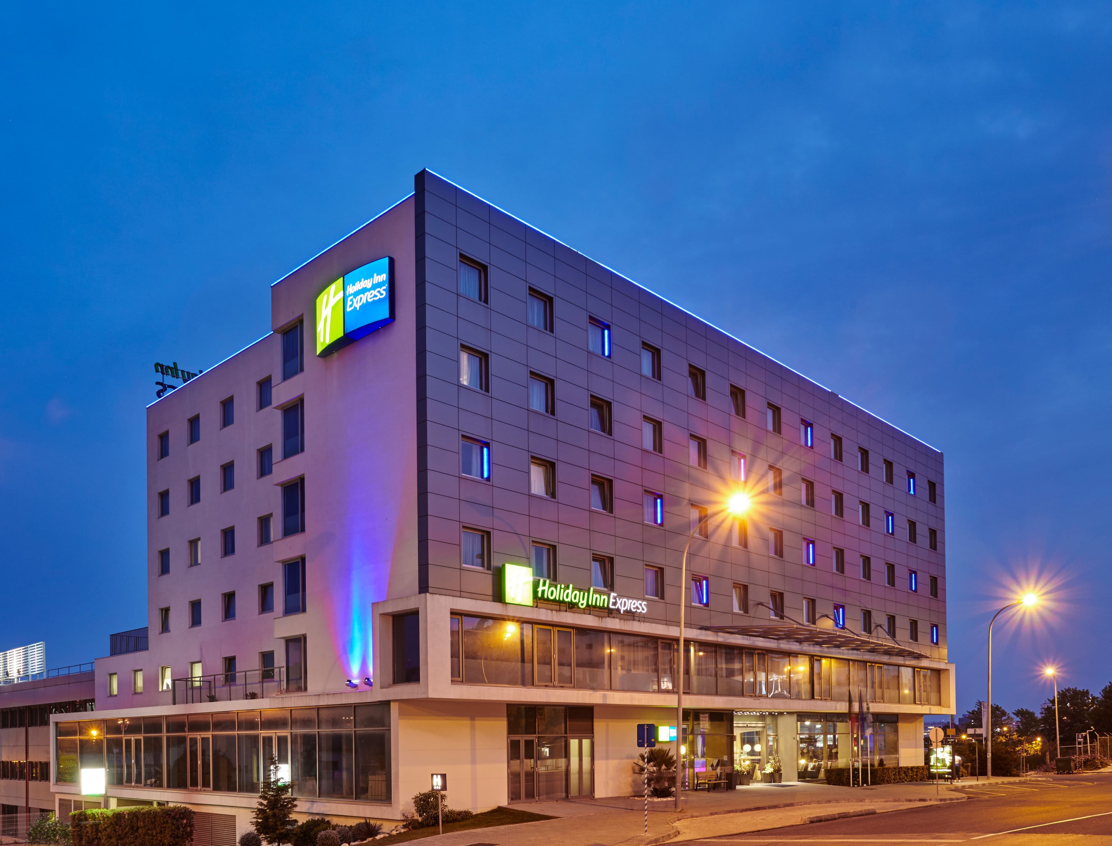 Holiday Inn Express Lisbon - Alfragide - Image 1