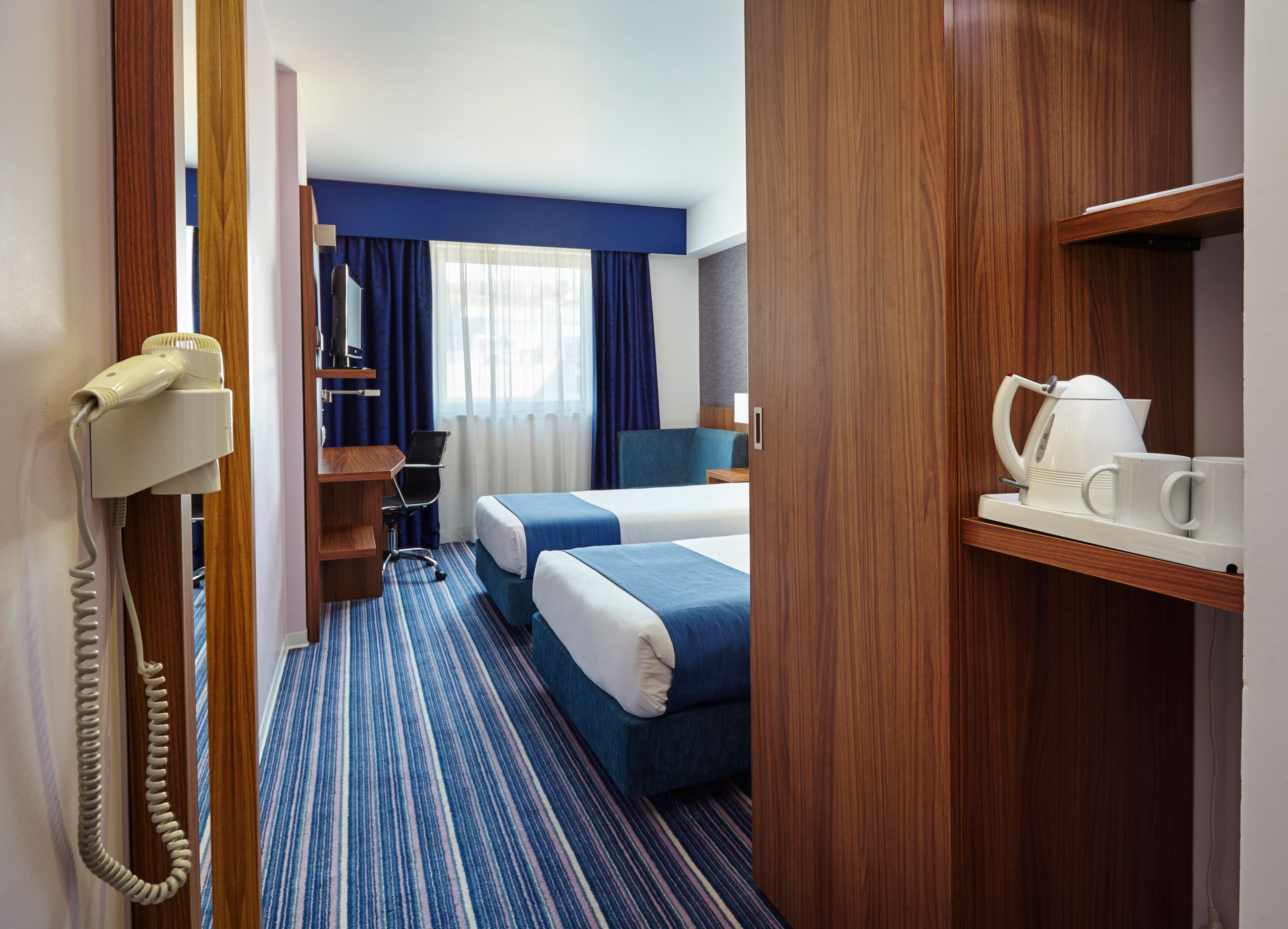 Holiday Inn Express Lisbon - Alfragide — 13
