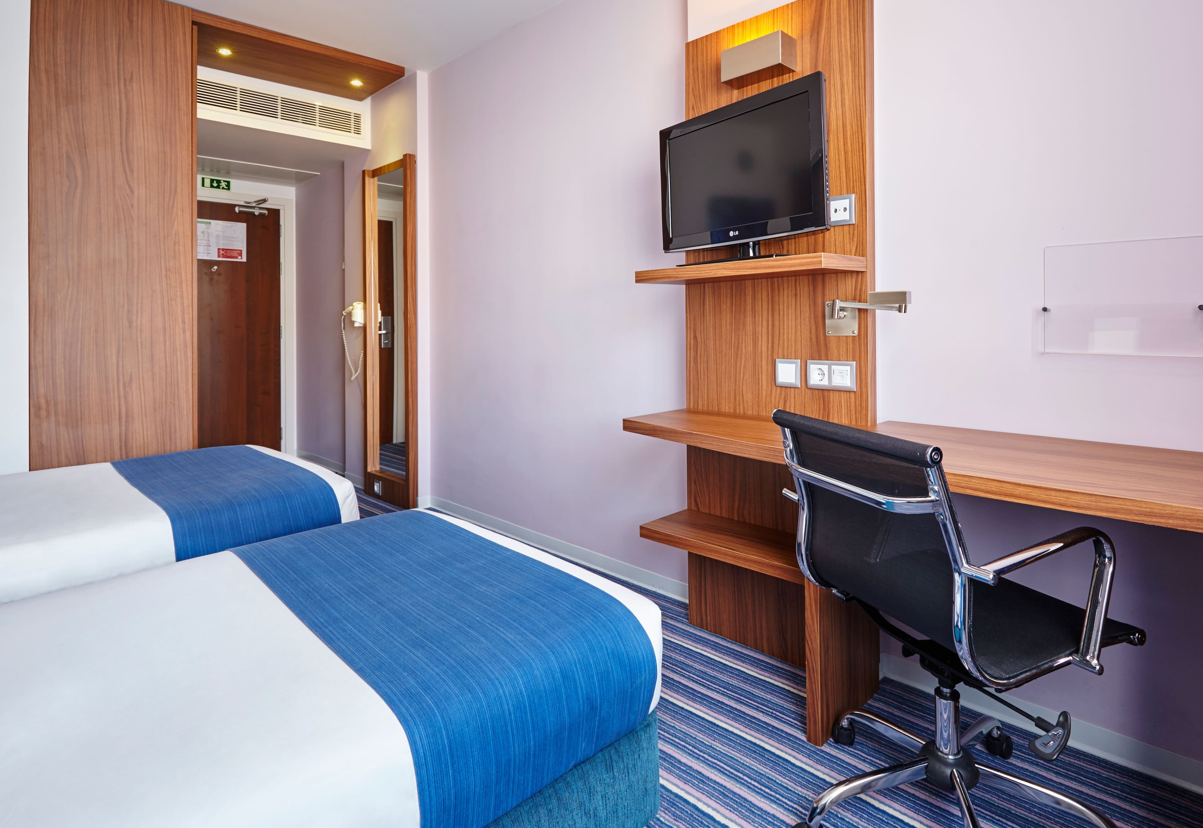 Holiday Inn Express Lisbon - Alfragide — 12