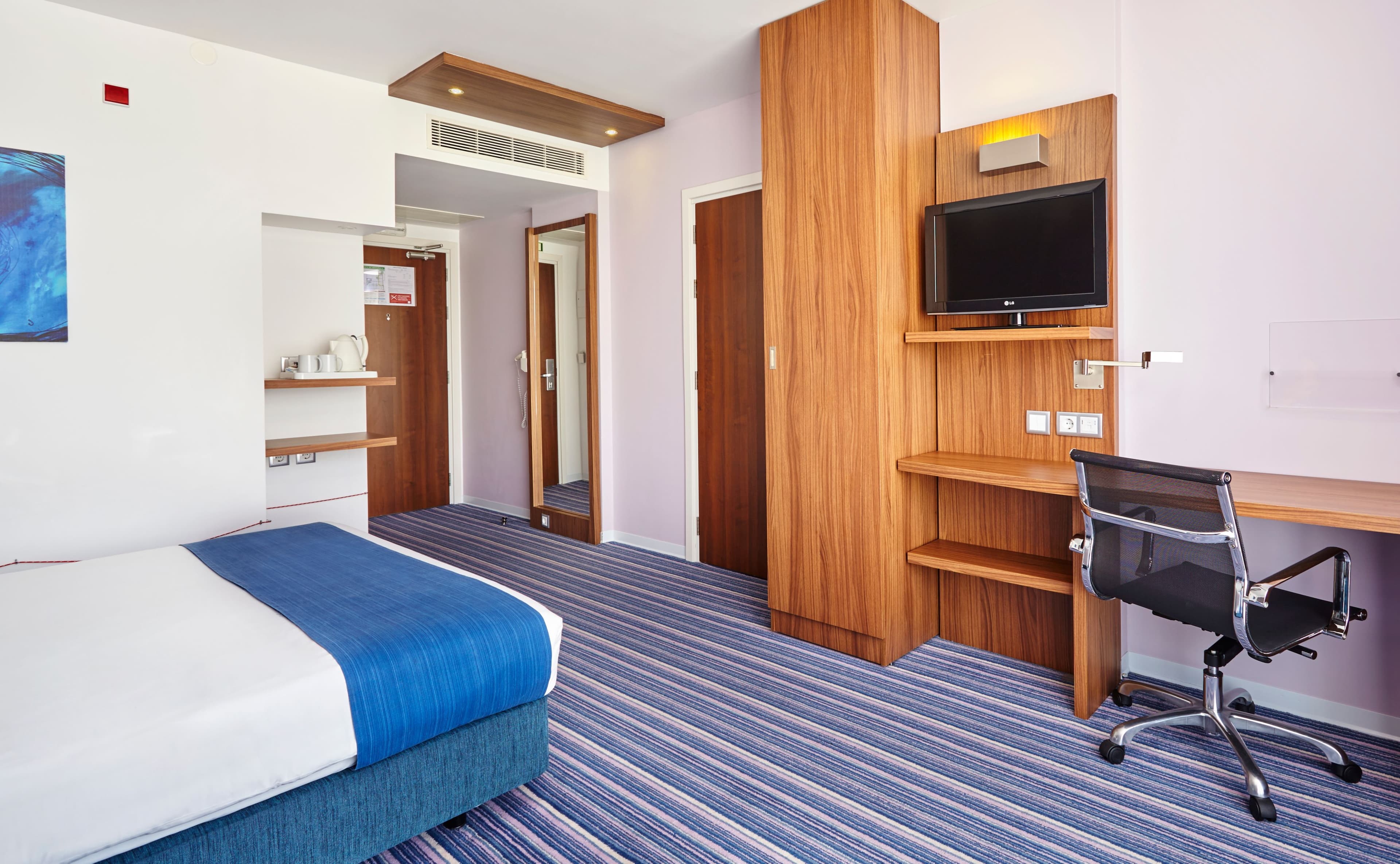 Holiday Inn Express Lisbon - Alfragide — 6