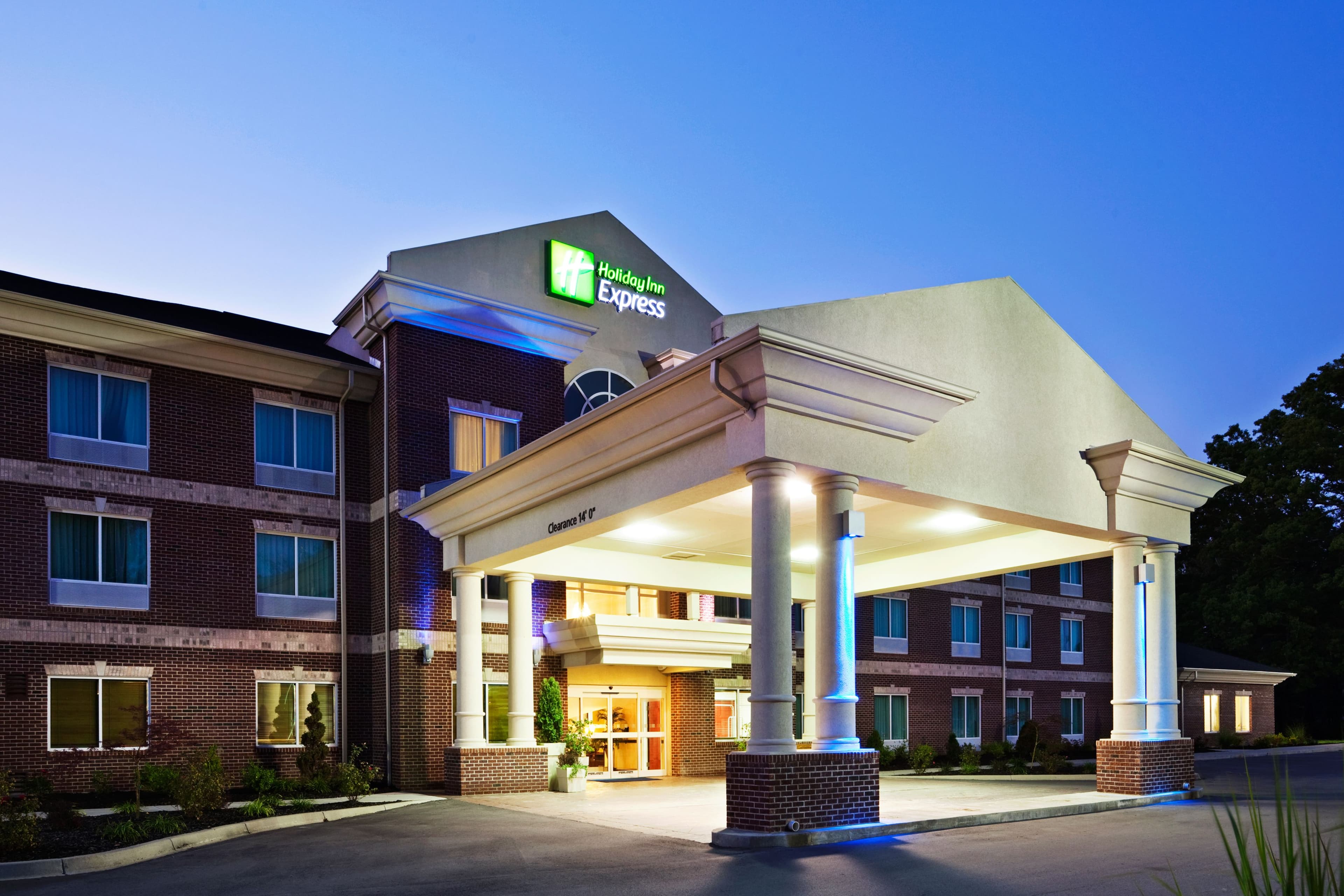 Holiday Inn Express Carrollton - Image 1