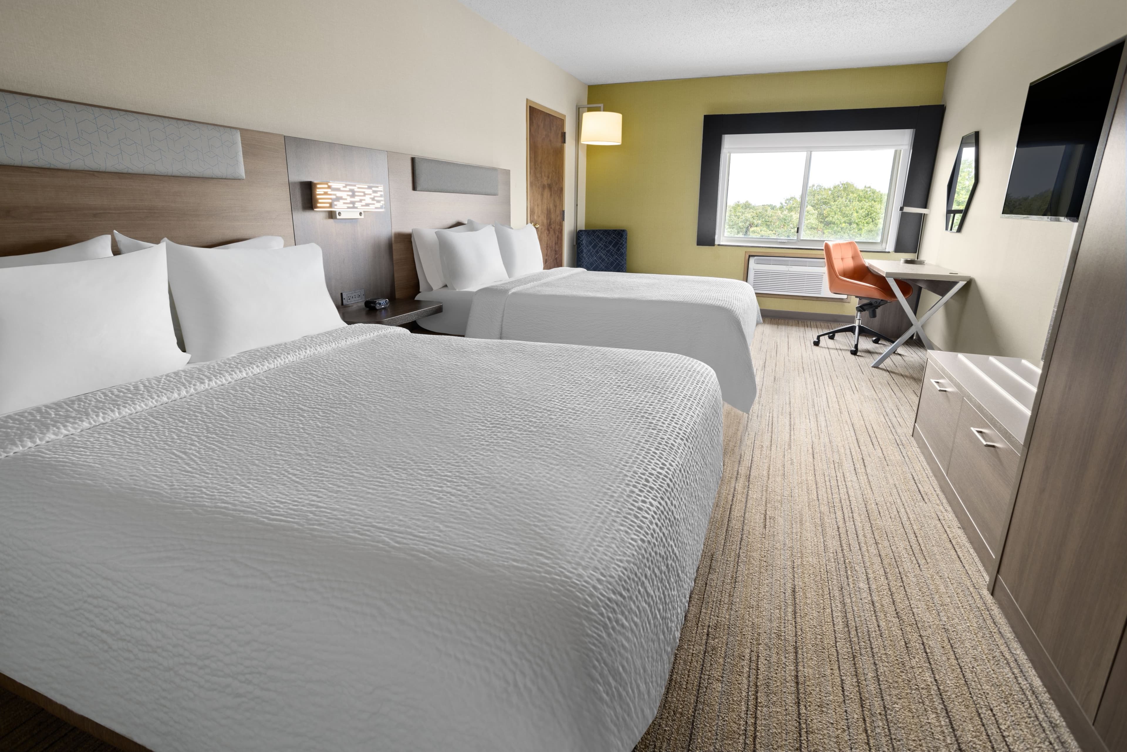 Holiday Inn Express Stony Brook-Long Island — 12