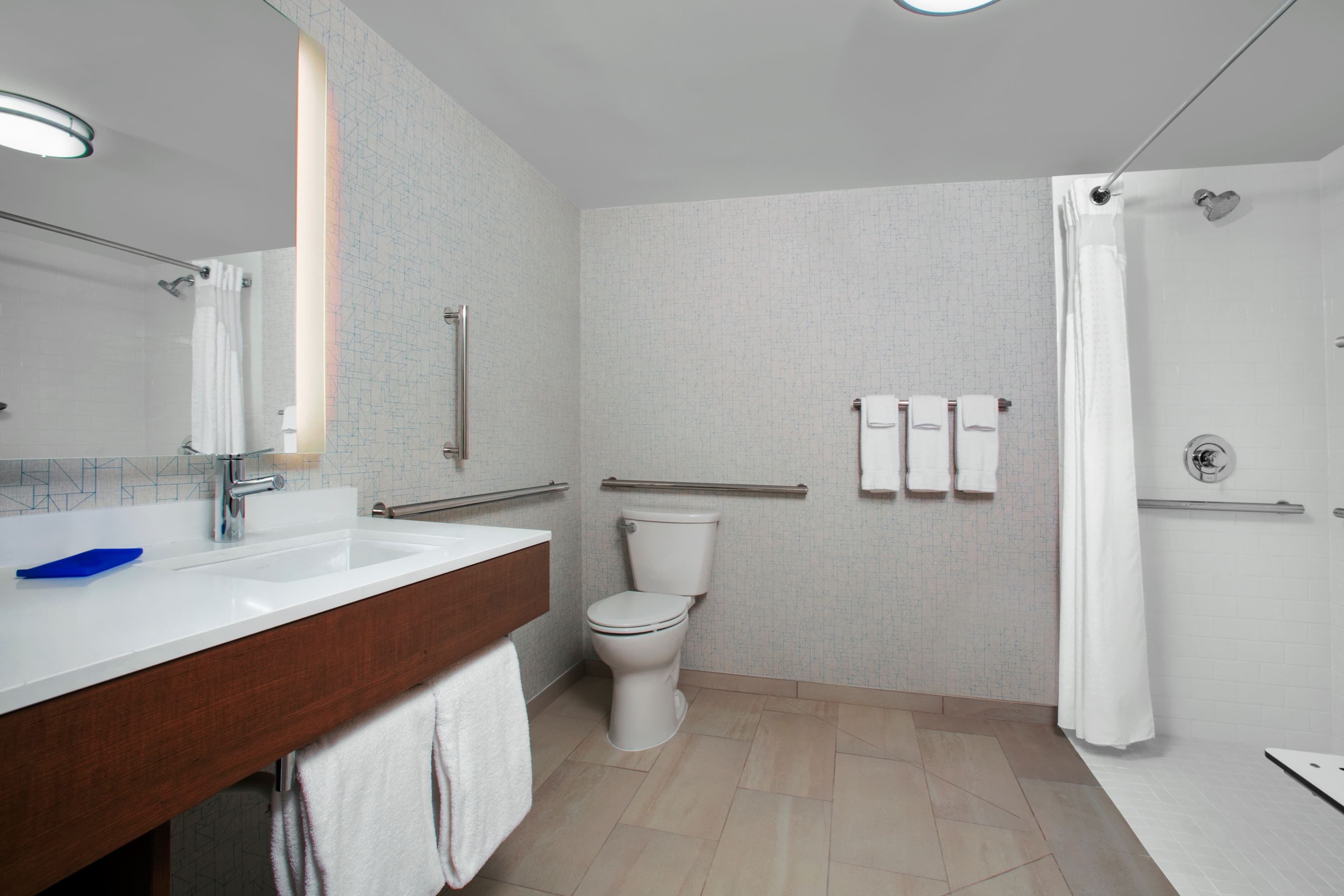 Holiday Inn Express Charleston-Civic Center — 19