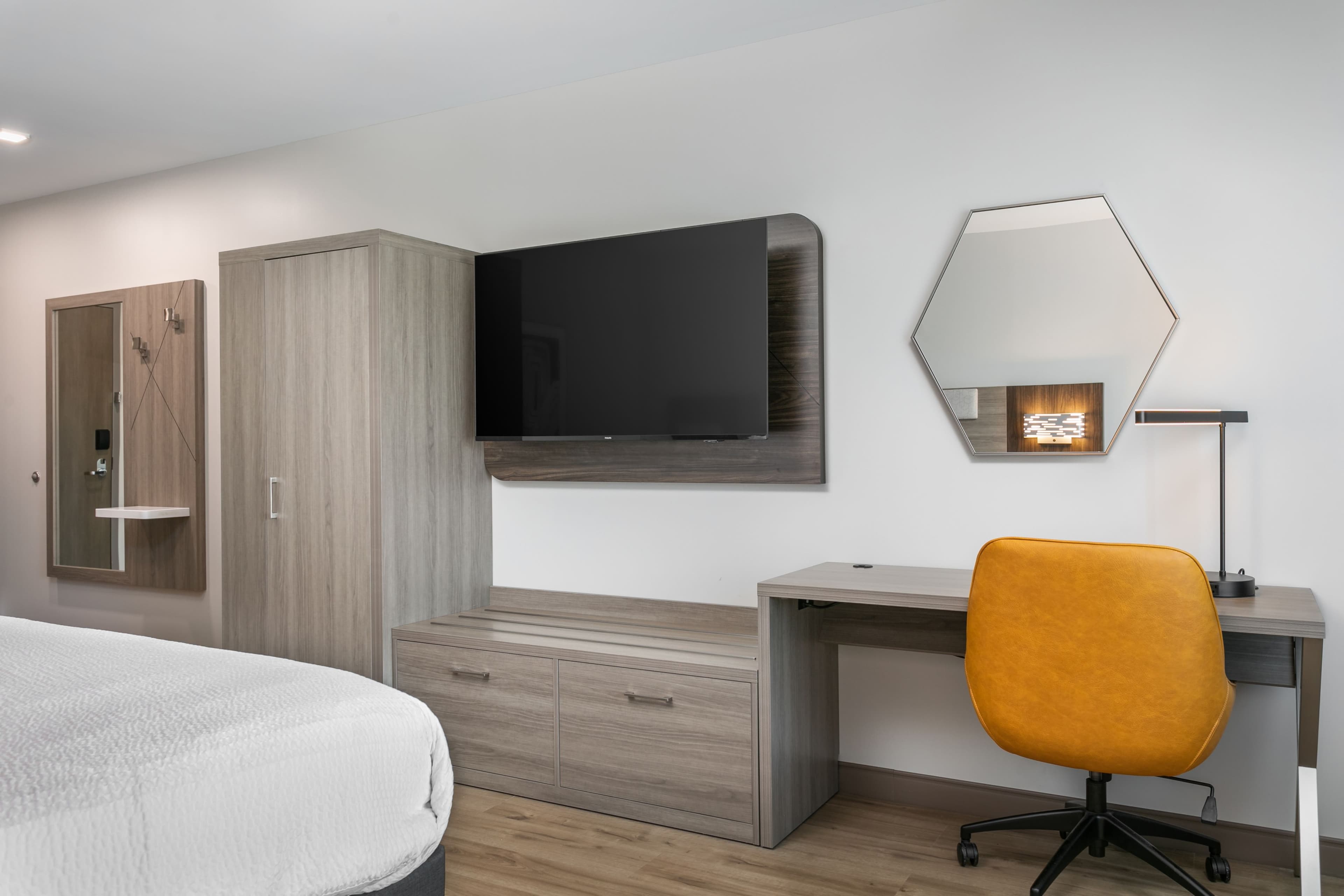 Holiday Inn Express Chattanooga - Hamilton Place - Image 5