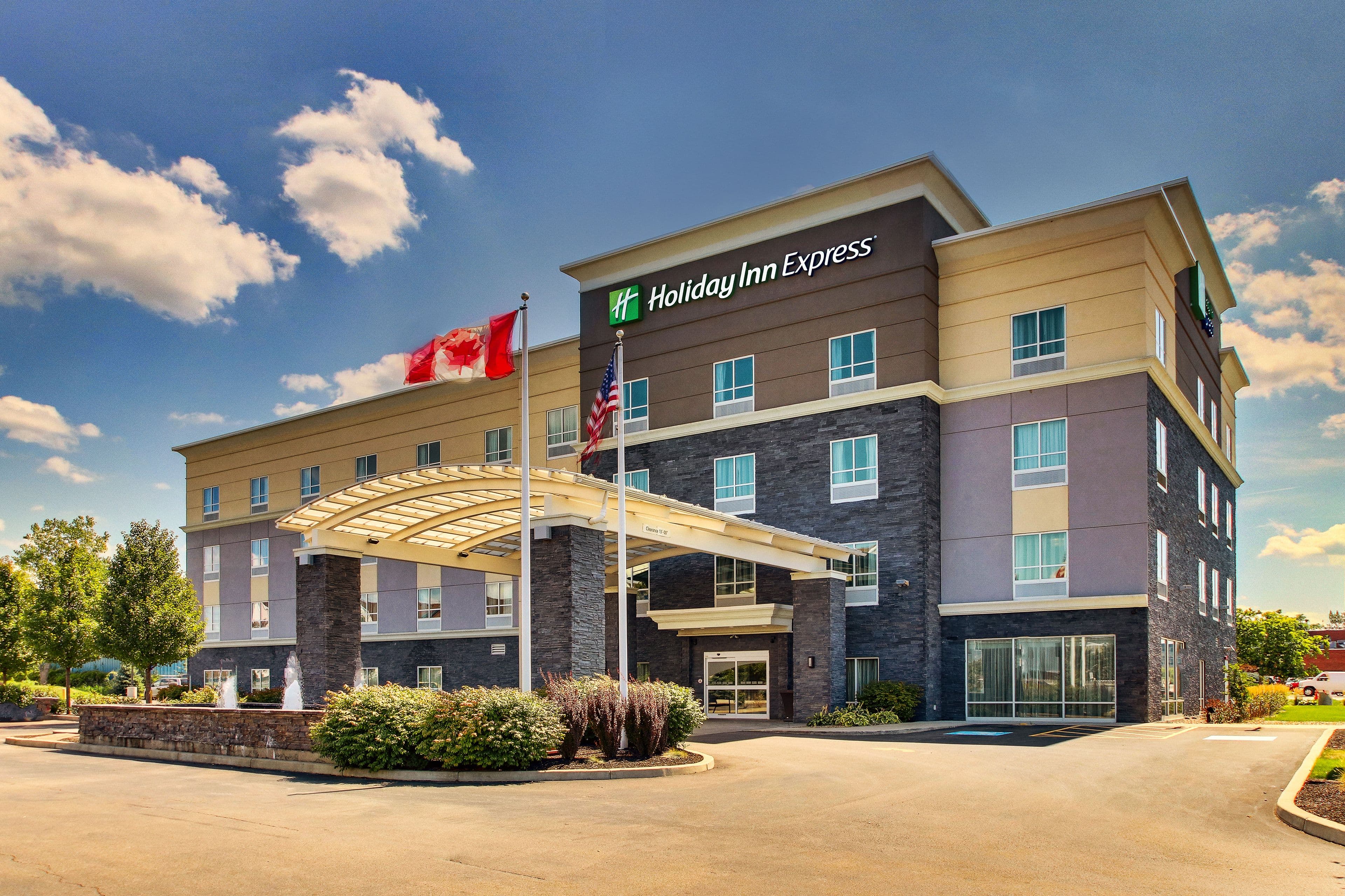 Holiday Inn Express Cheektowaga North East - Image 1