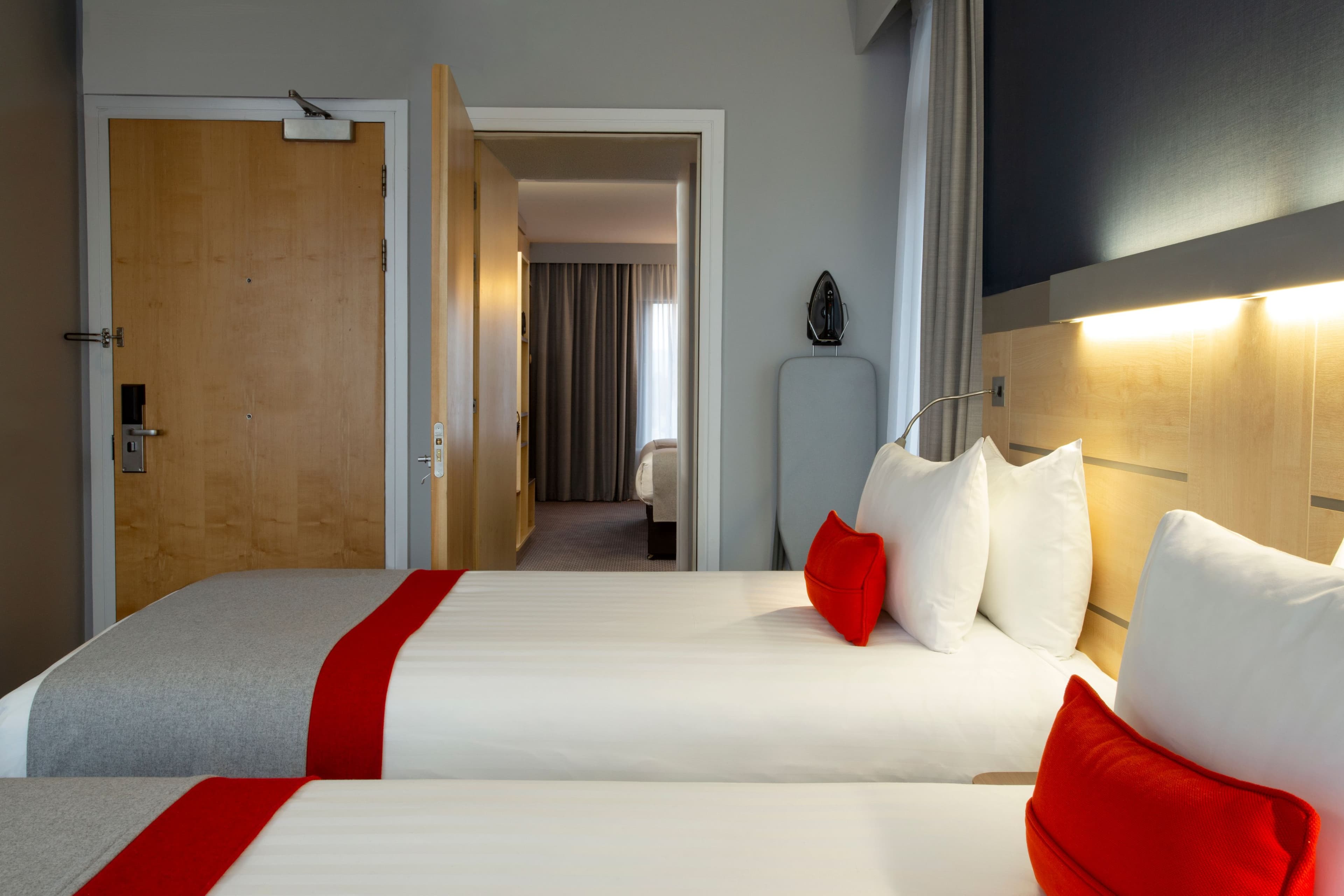 Holiday Inn Express Cheltenham Town Centre — 16