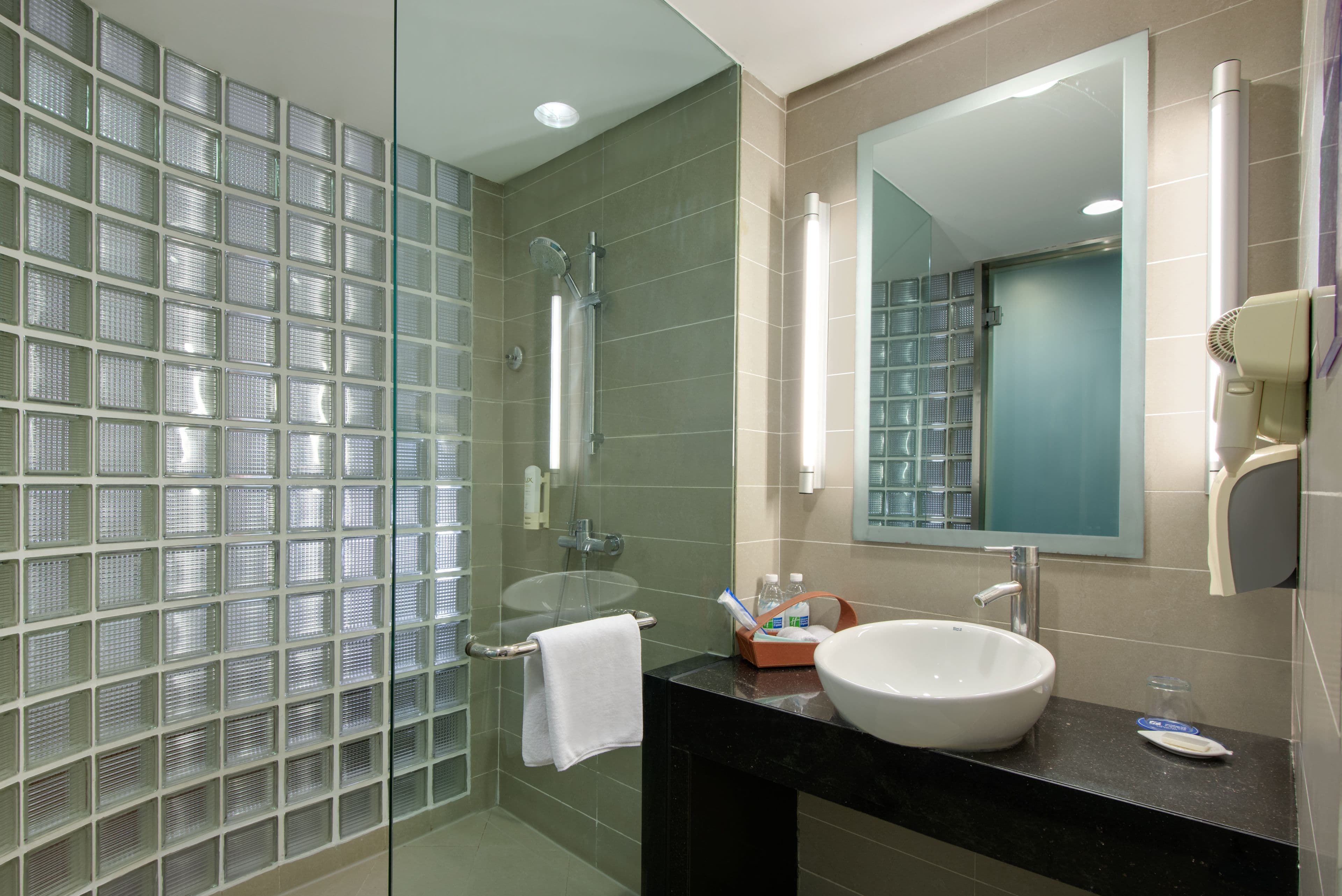 Holiday Inn Express Chengdu Gulou - Image 3