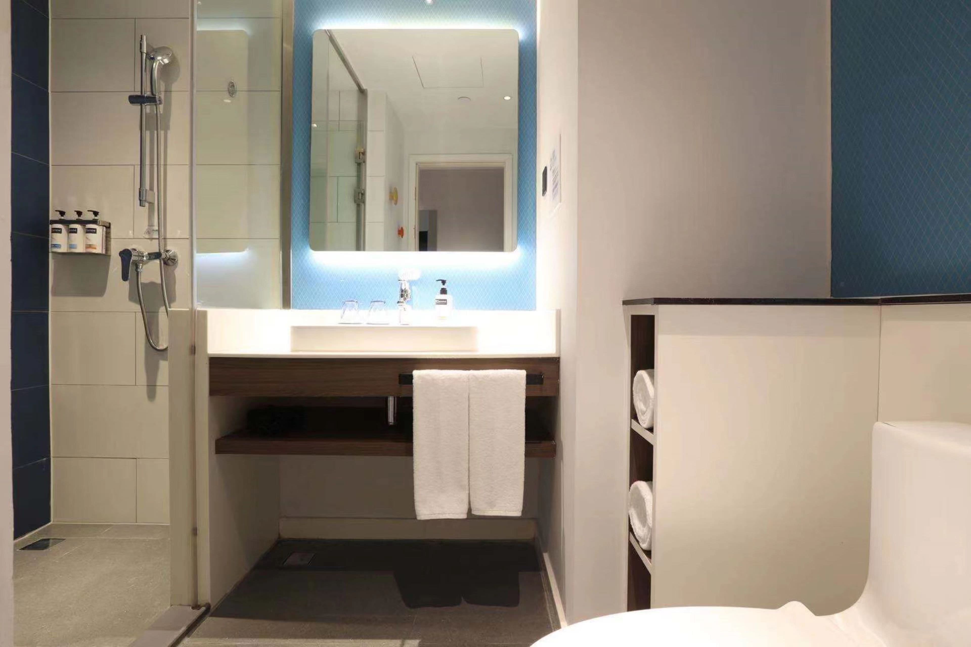 Holiday Inn Express Chengdu Tianfu Airport Zone - Image 2