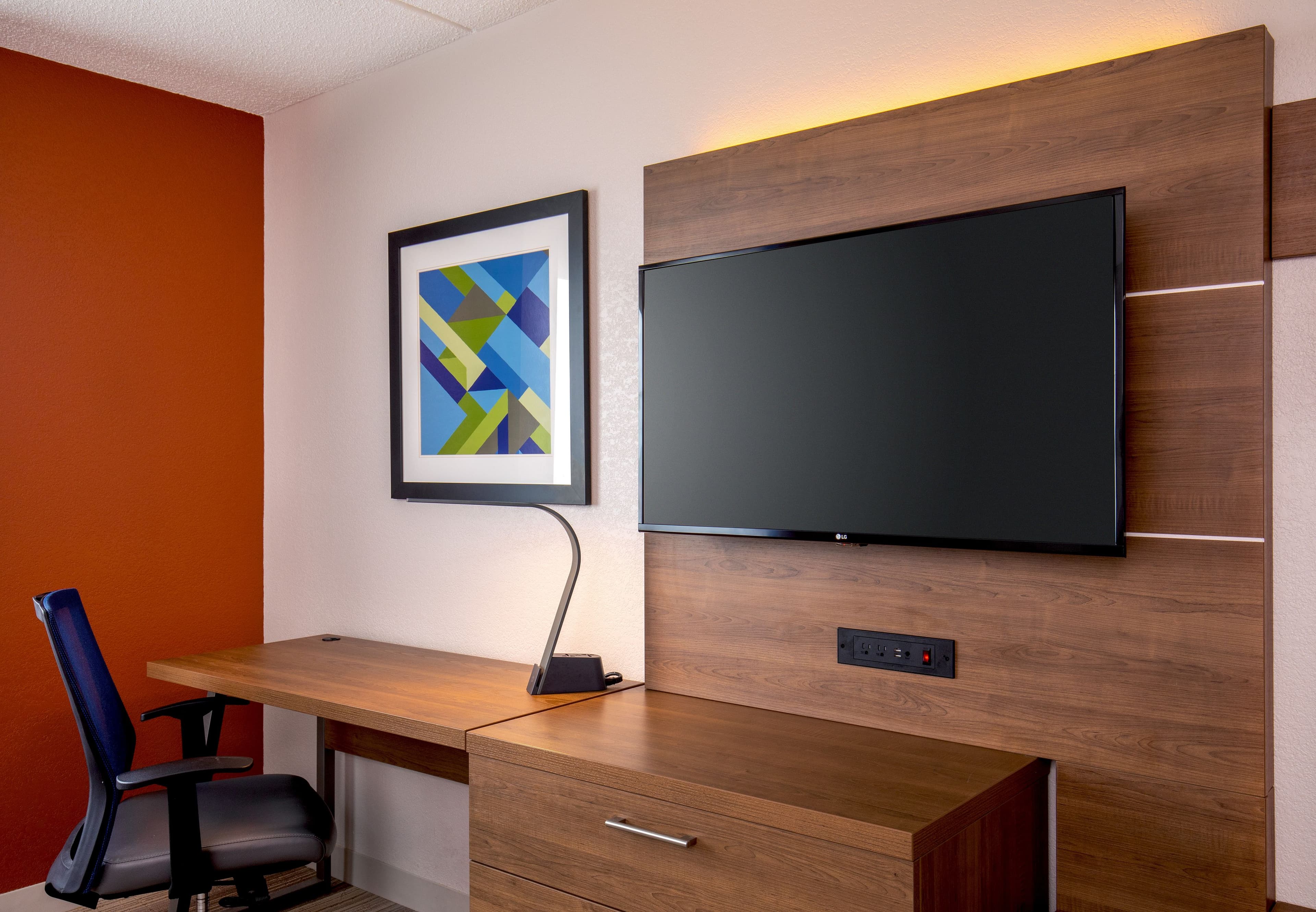 Holiday Inn Express Chesapeake - Norfolk - Image 3