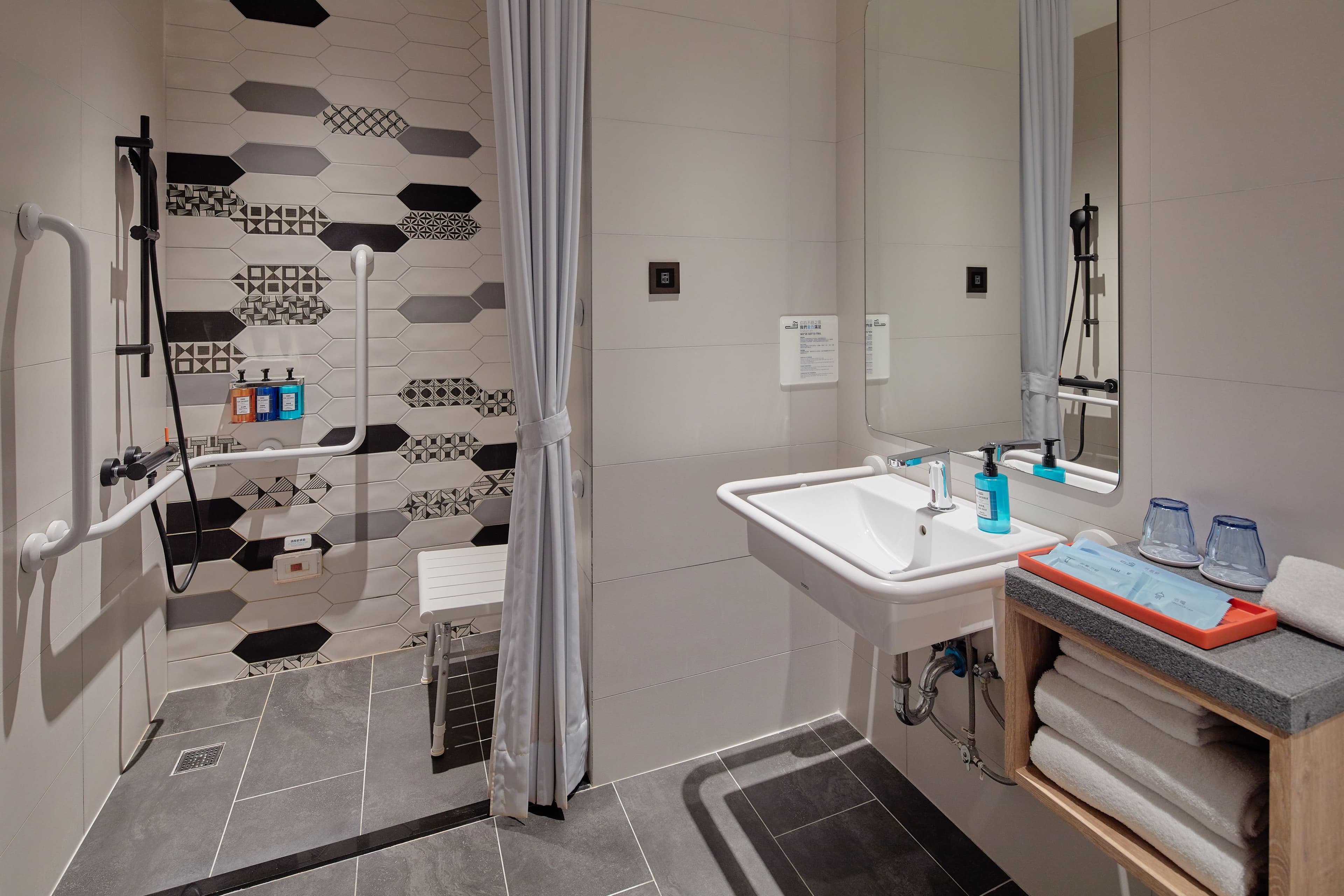 Holiday Inn Express Chiayi — 12