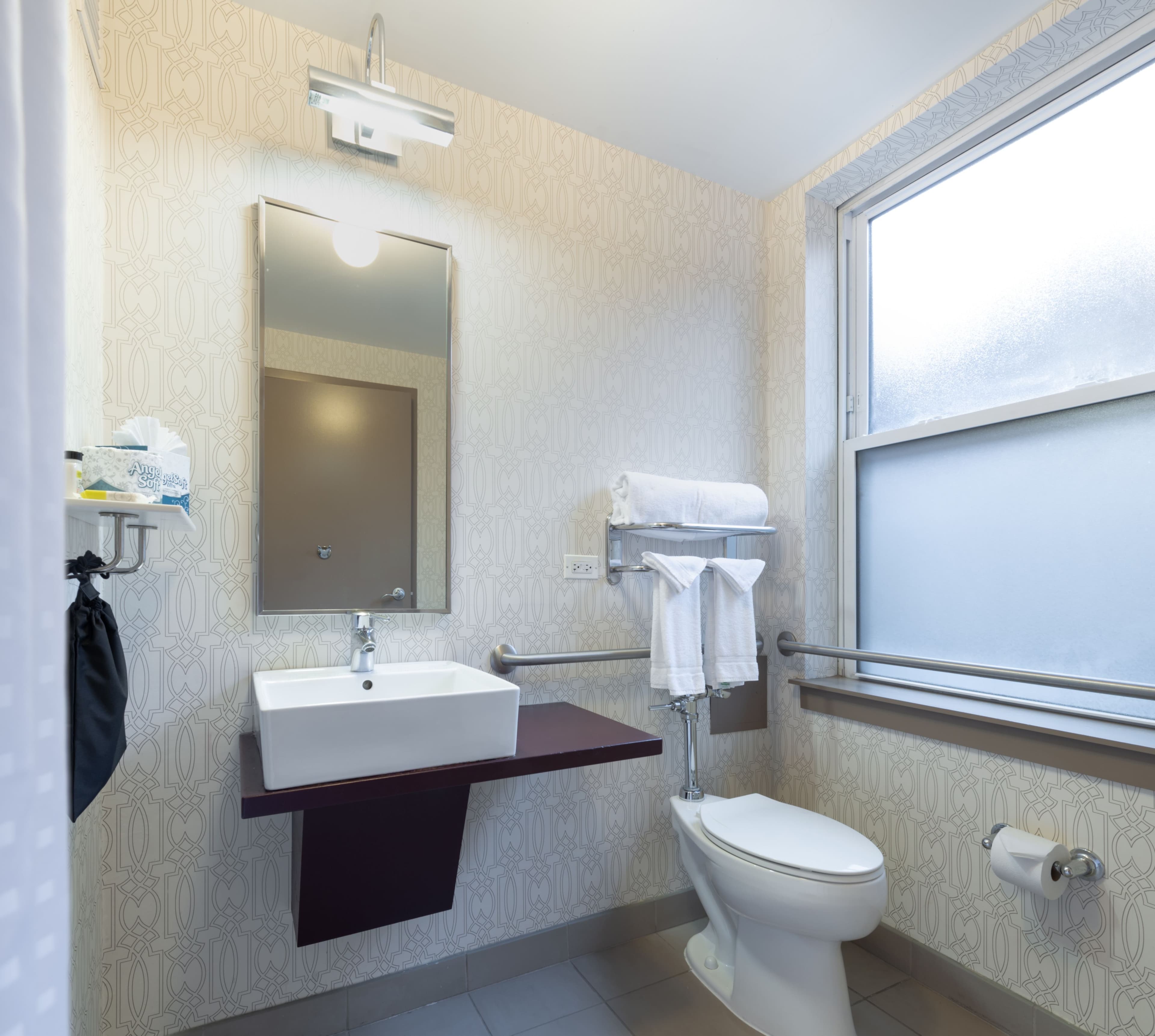 Holiday Inn Express Chicago - Magnificent Mile — 14