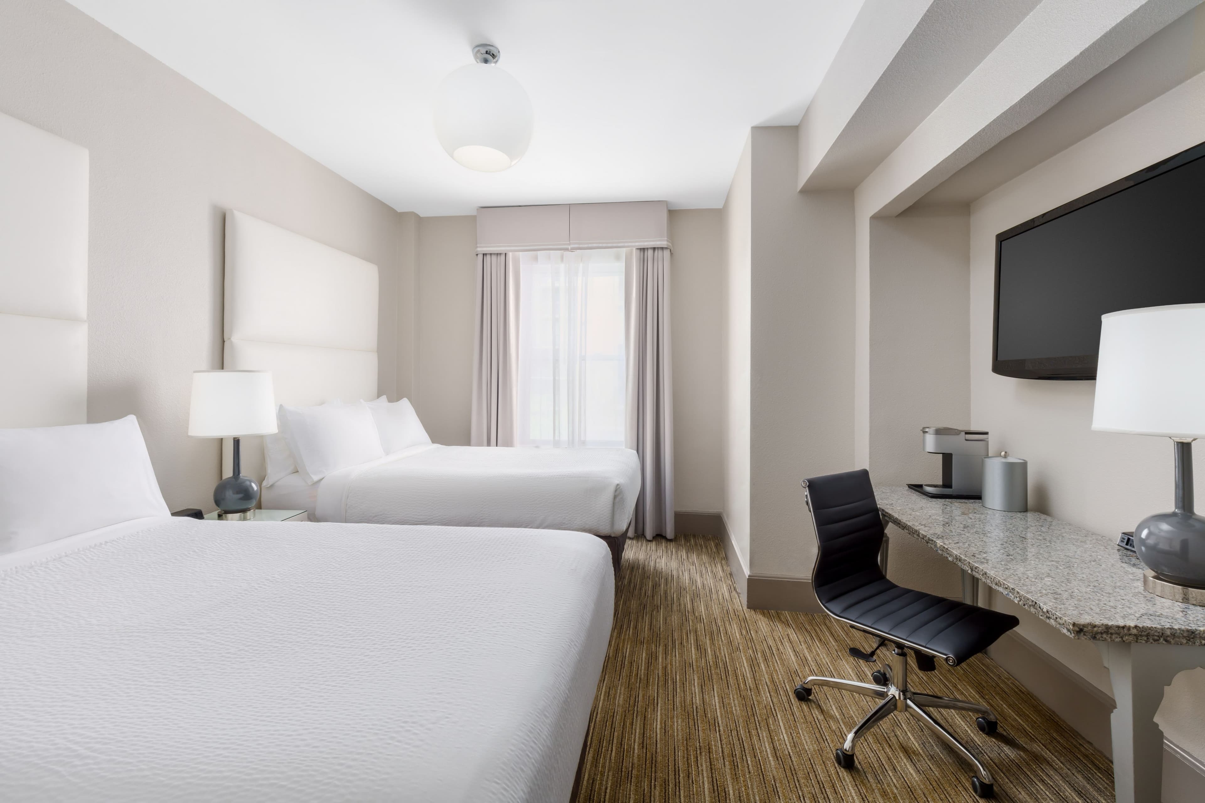 Holiday Inn Express Chicago - Magnificent Mile — 43