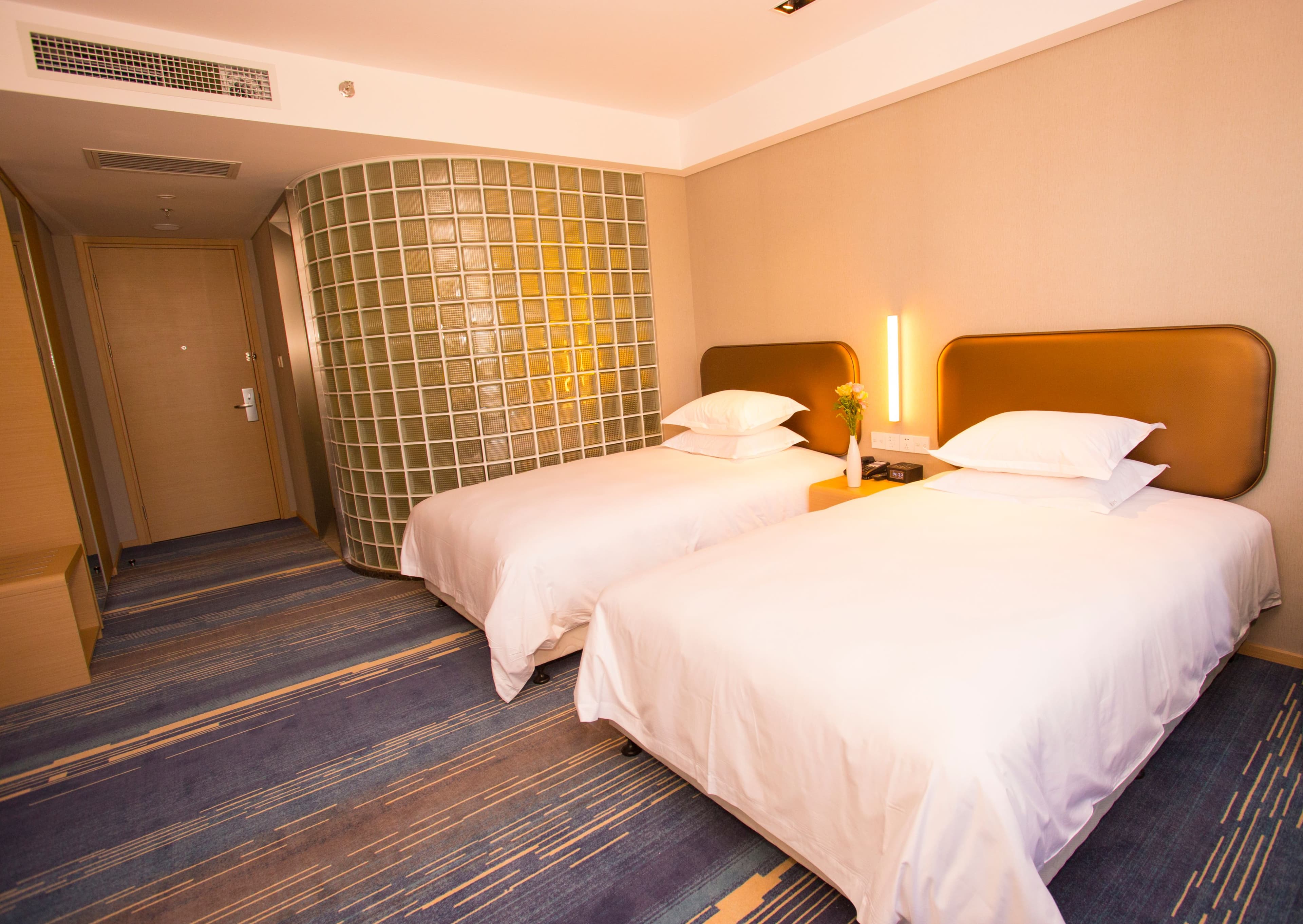 Holiday Inn Express Chifeng Hongshan — 3