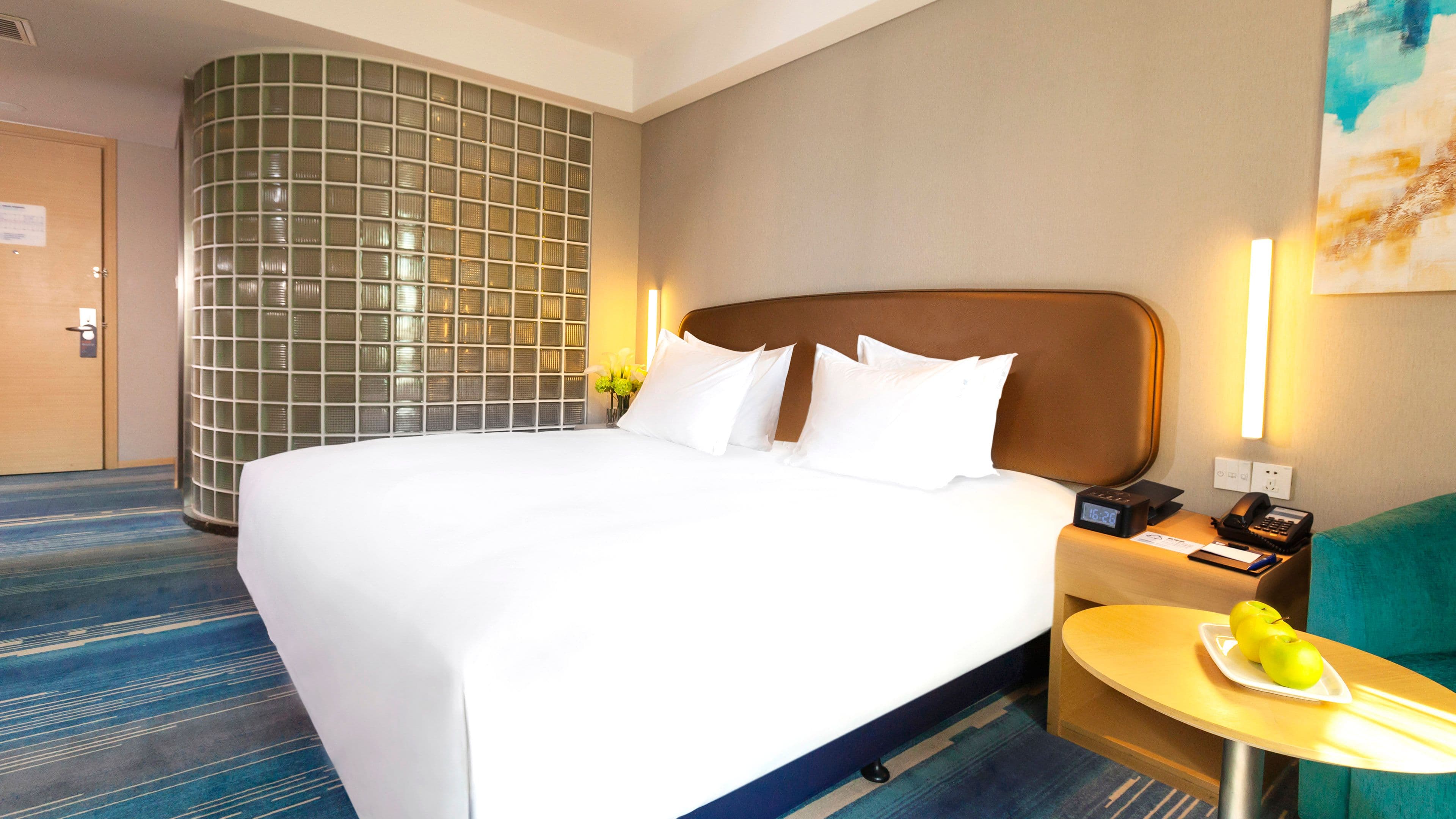 Holiday Inn Express Chifeng Hongshan — 2