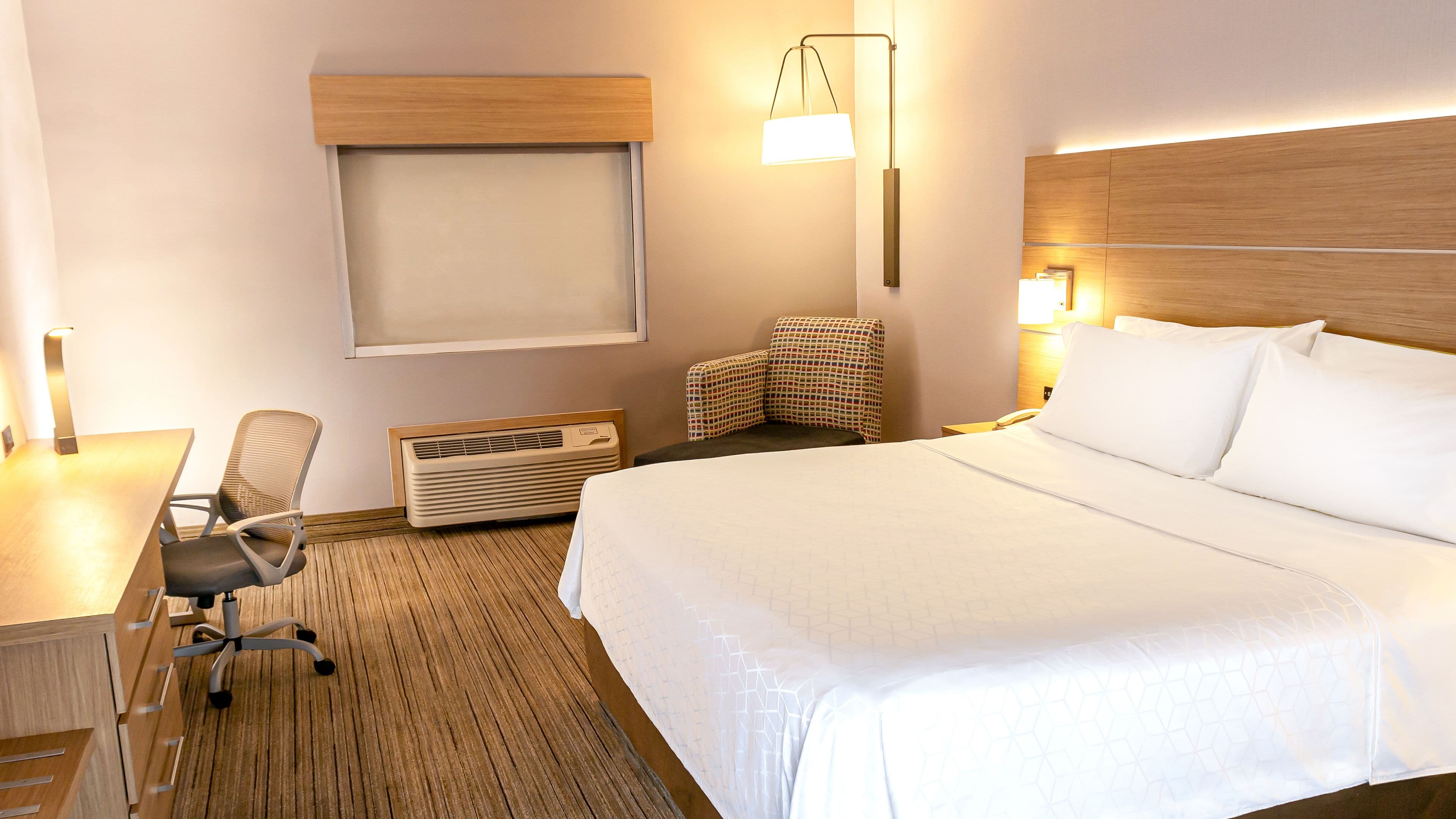 Holiday Inn Express Chihuahua - Image 4