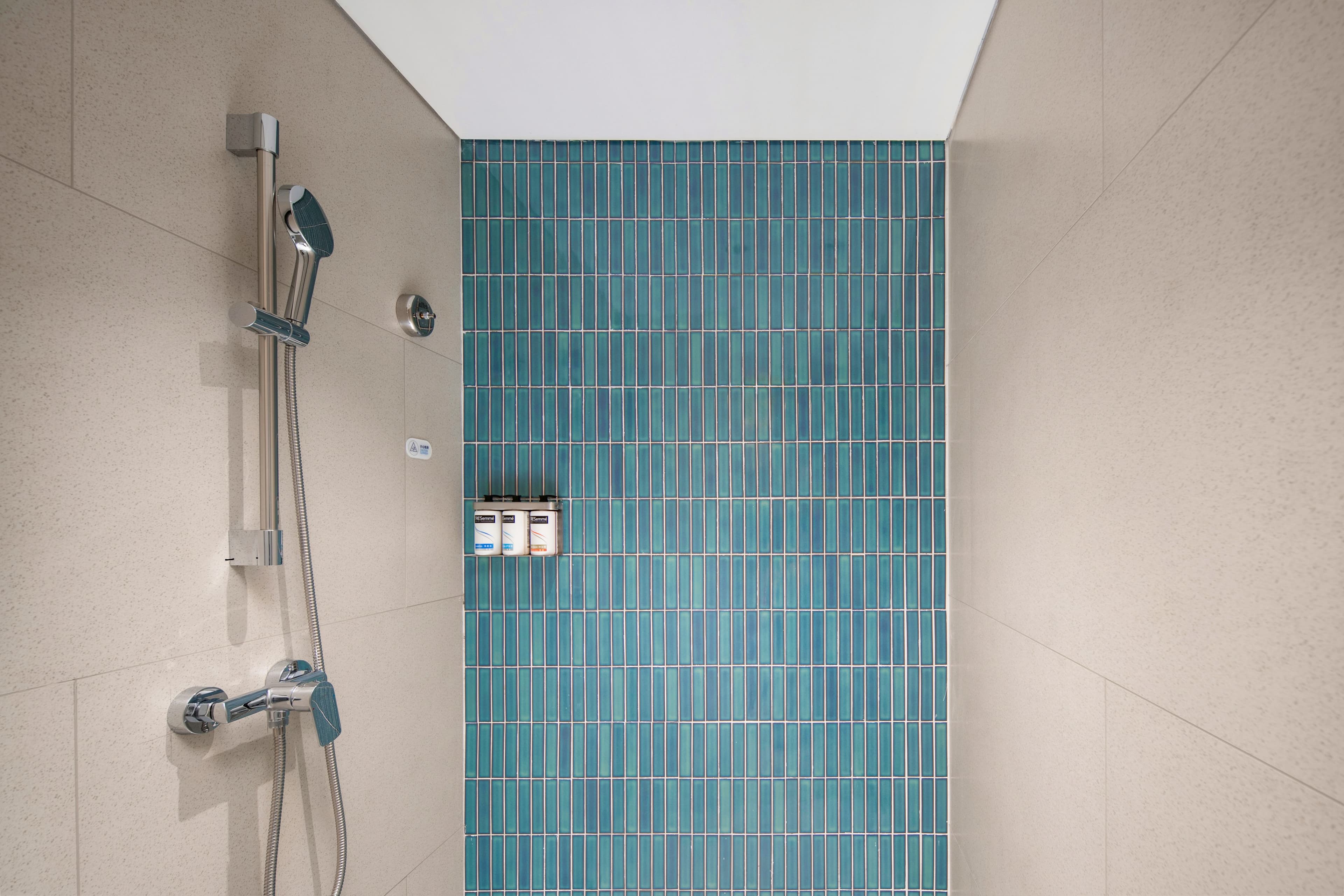 Standard Room - Image 6