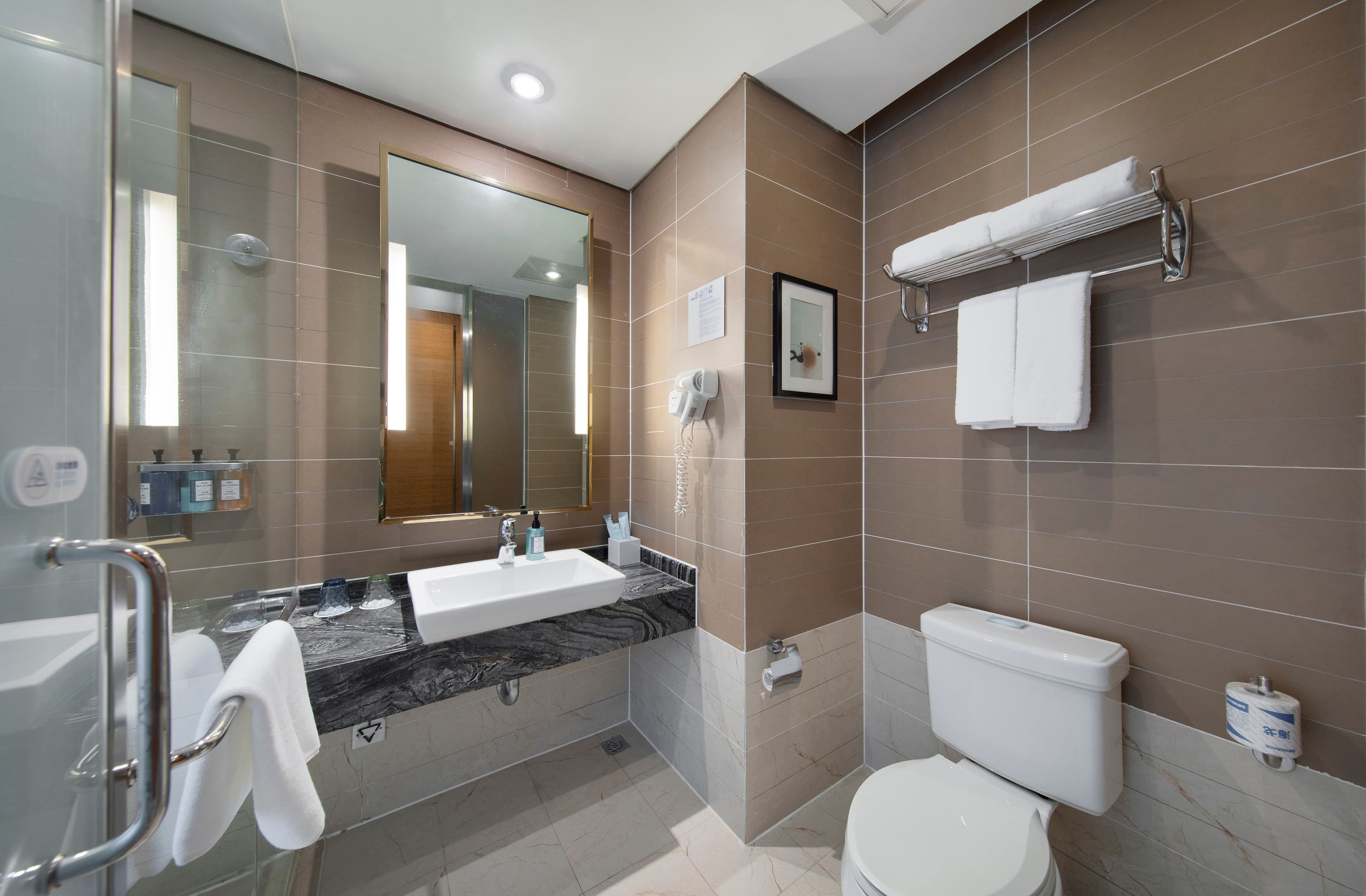 Holiday Inn Express Chongqing Guanyinqiao — 11