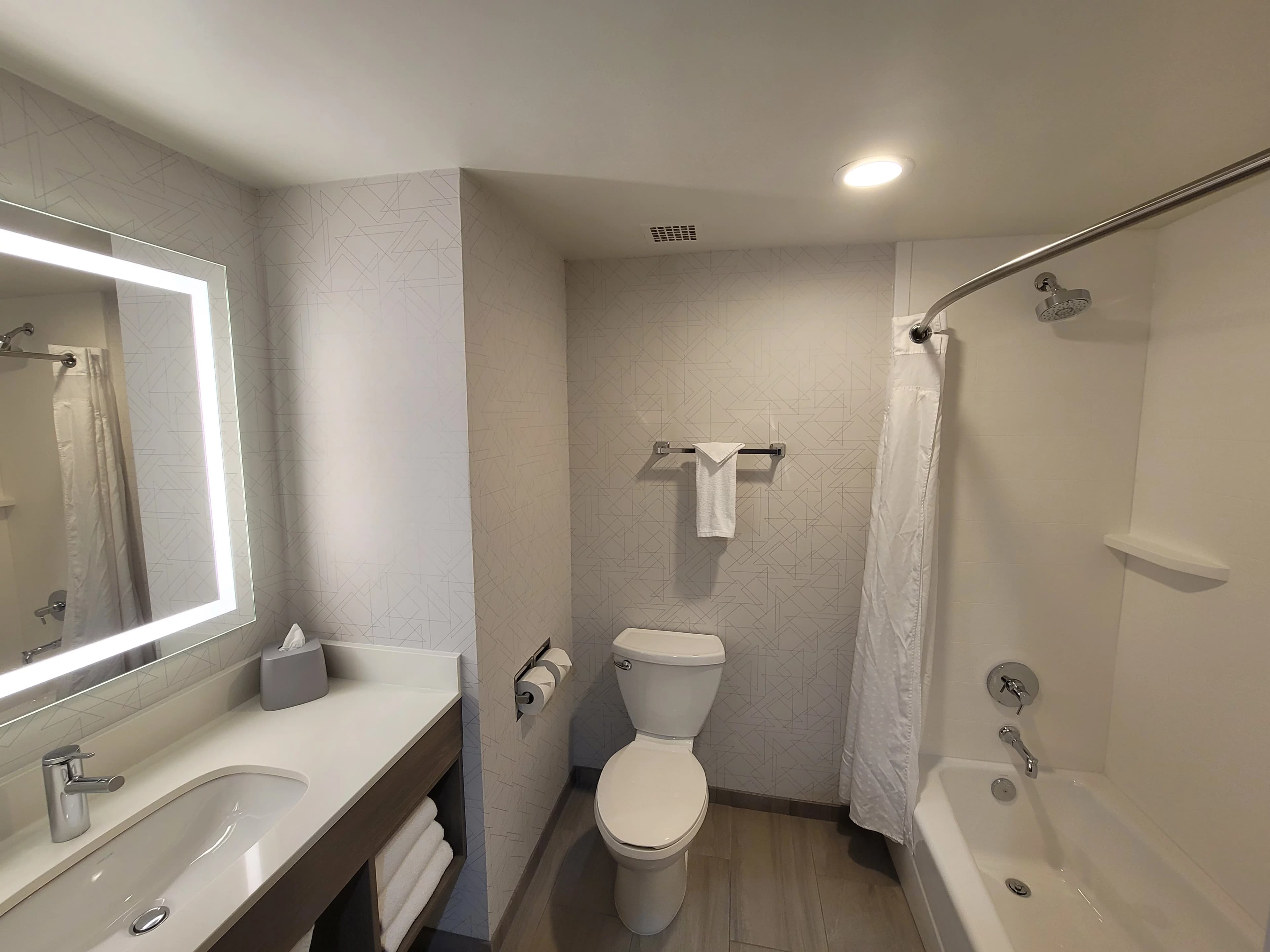 Holiday Inn Express San Diego South - Chula Vista — 5