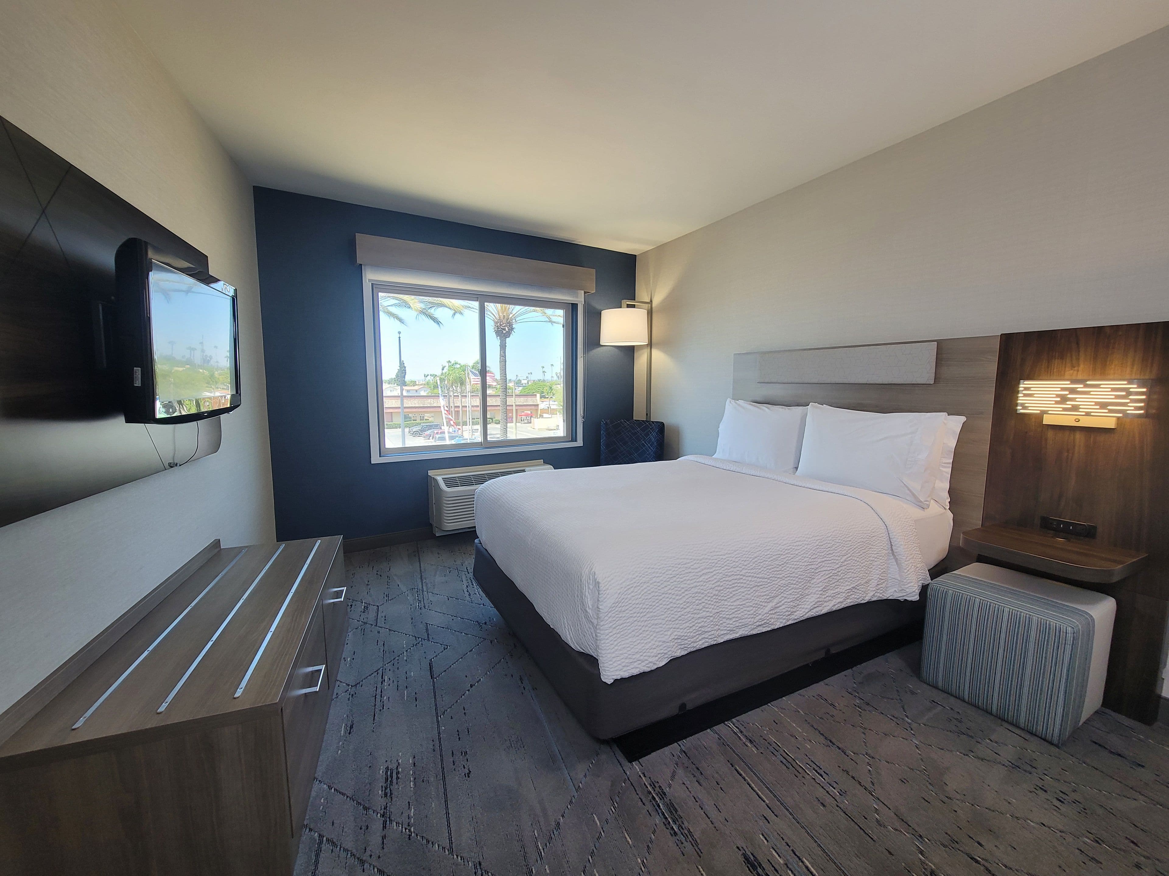 Holiday Inn Express San Diego South - Chula Vista — 9