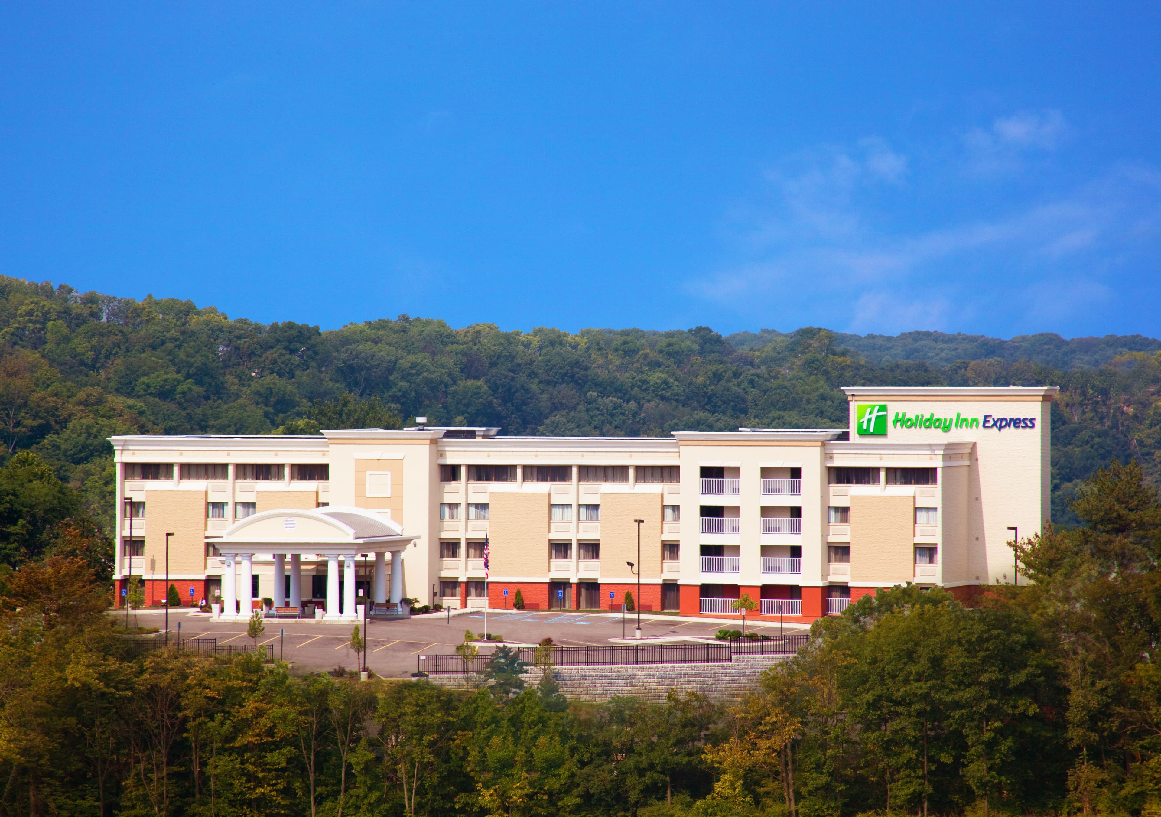 Holiday Inn Express Cincinnati West - Image 1