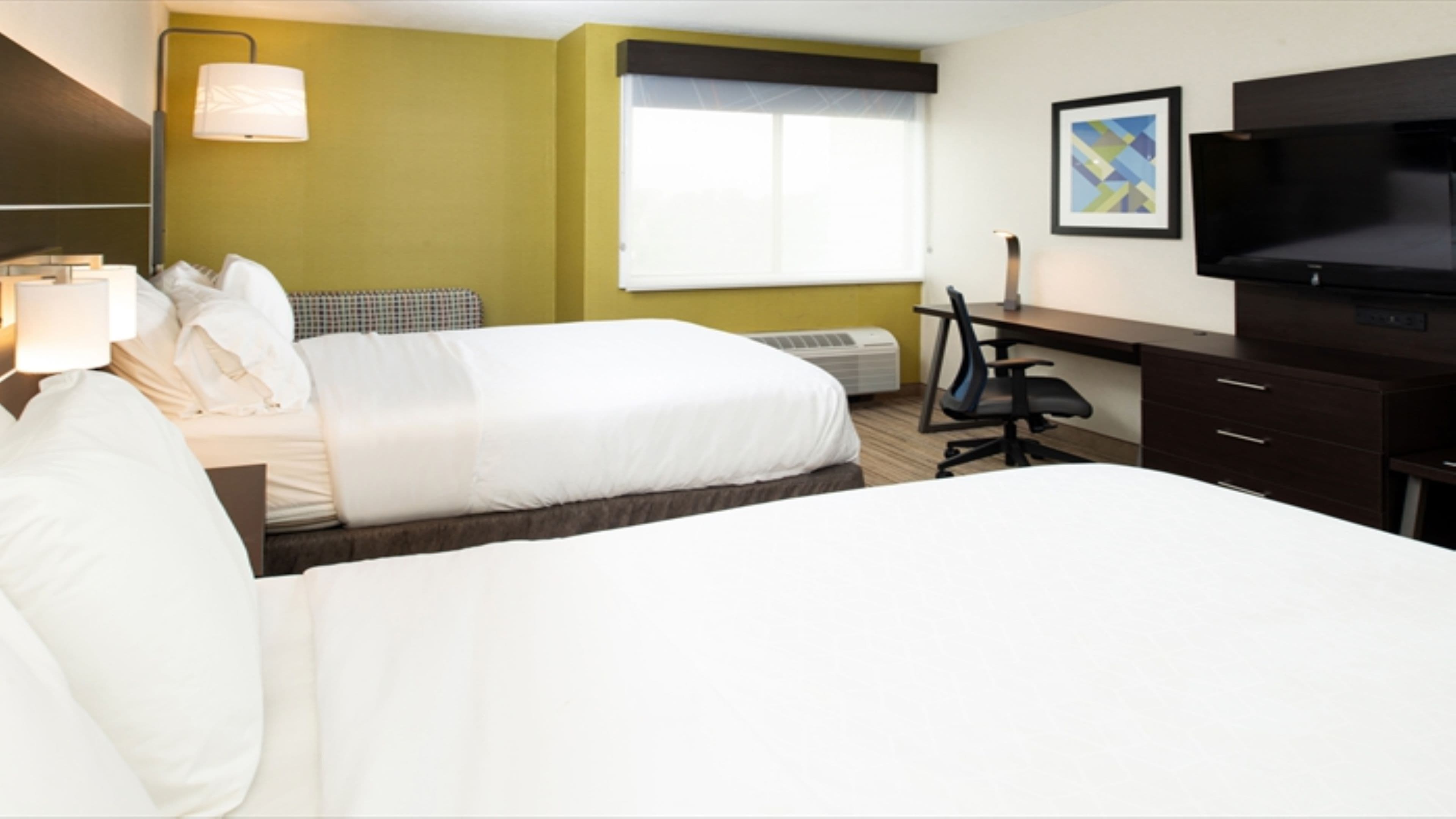 Holiday Inn Express Cincinnati West — 13