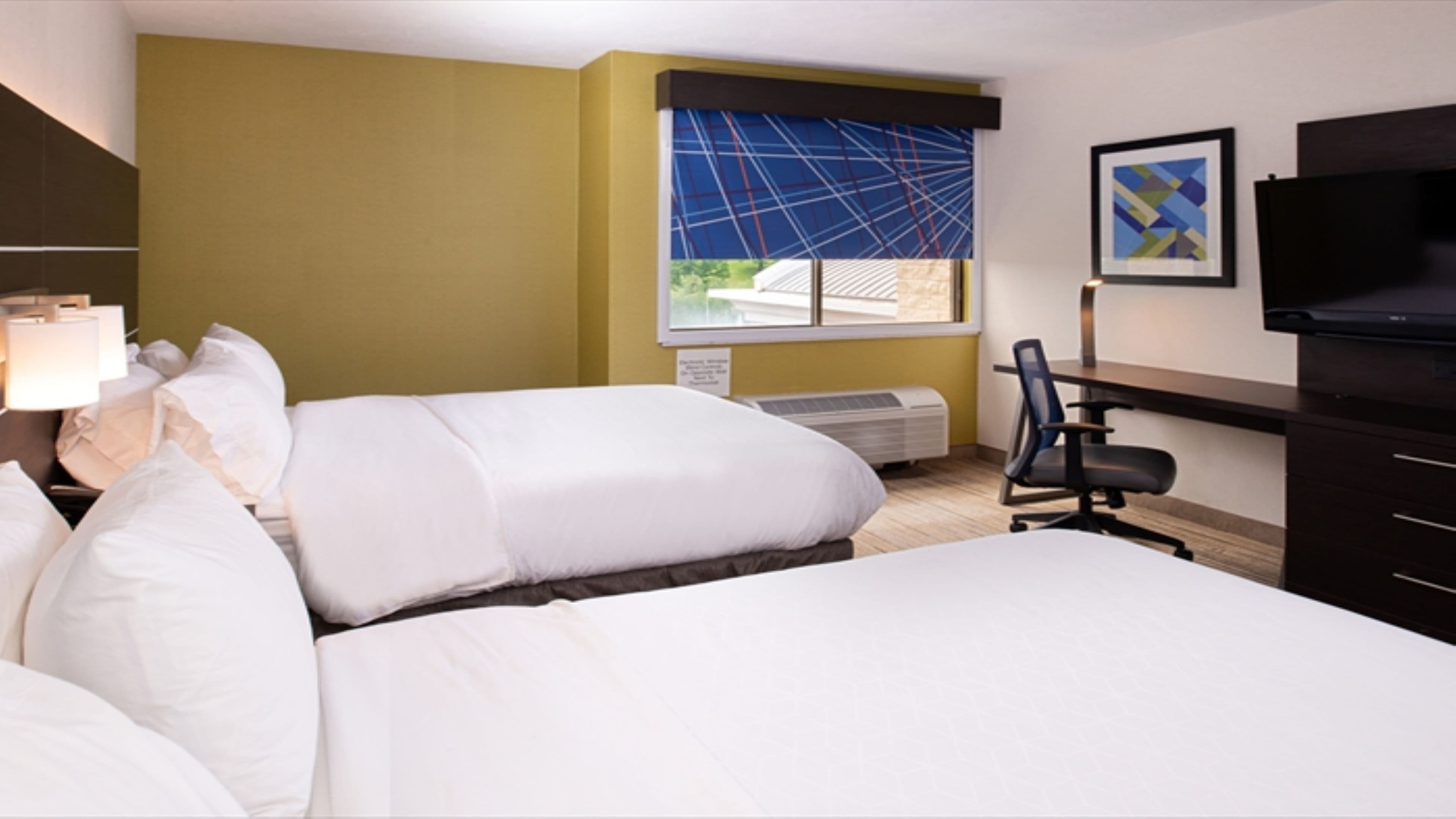 Holiday Inn Express Cincinnati West — 18