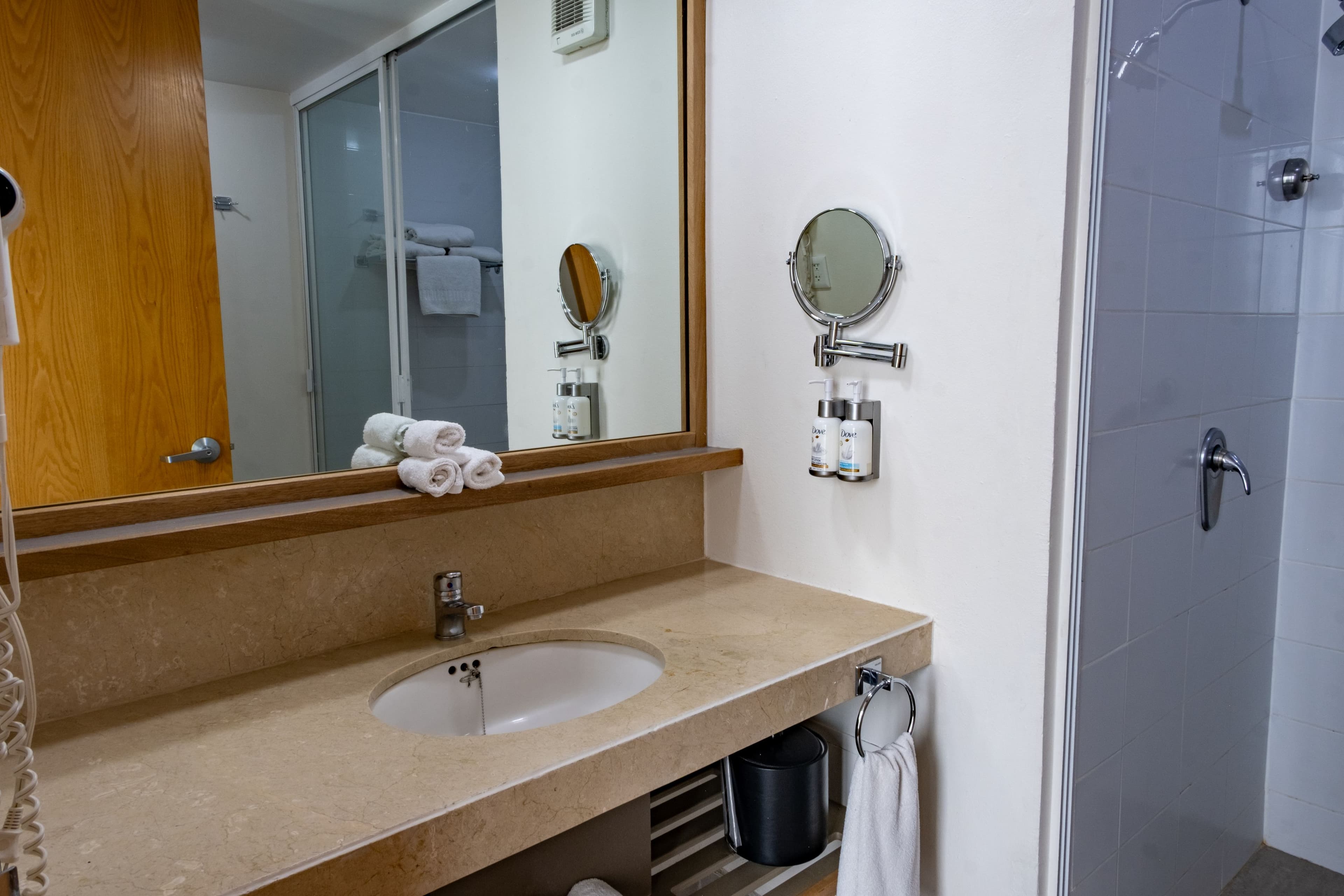 Holiday Inn Express Mexico Reforma — 7
