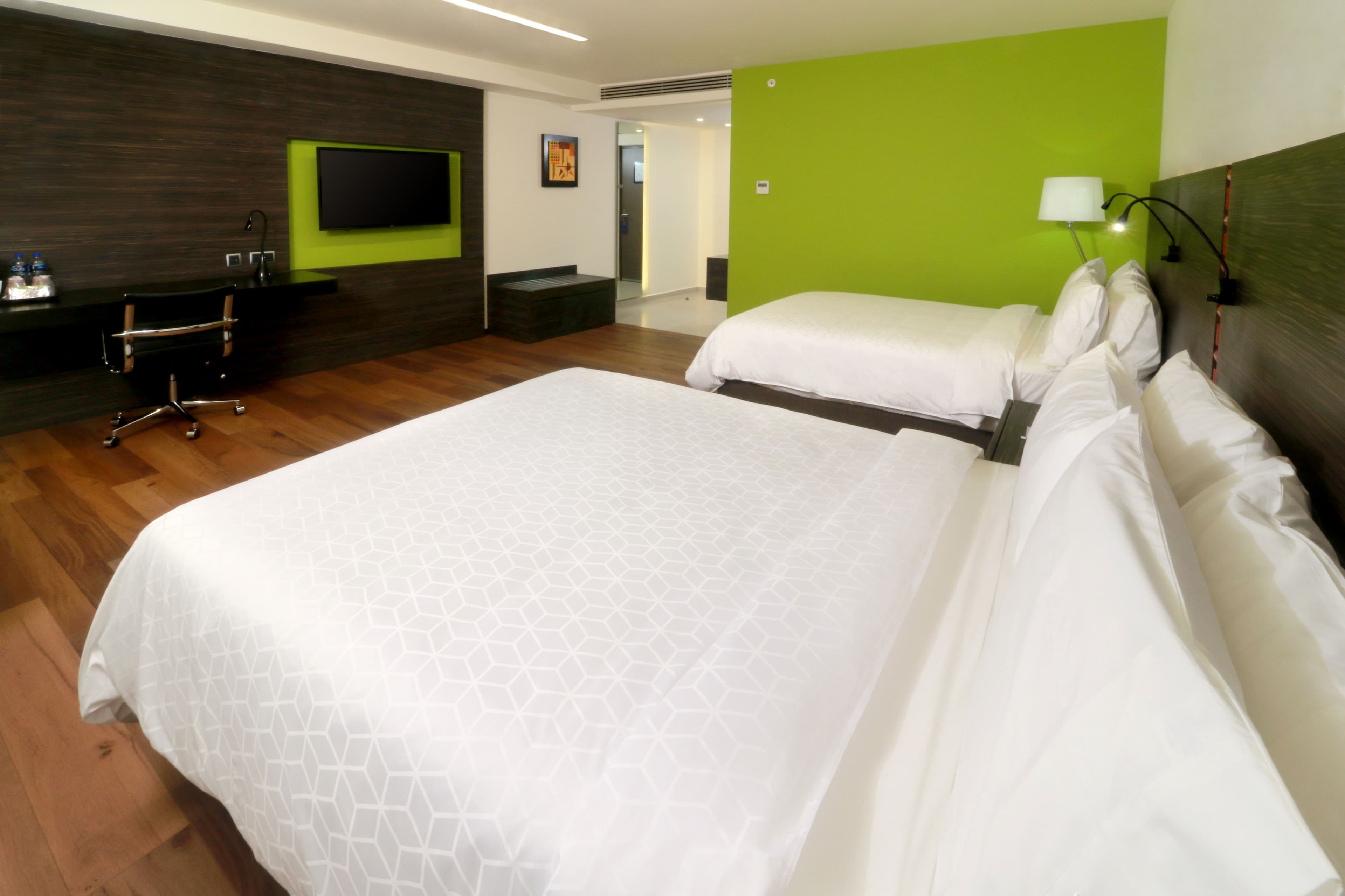 Holiday Inn Express Mexico Aeropuerto — 7