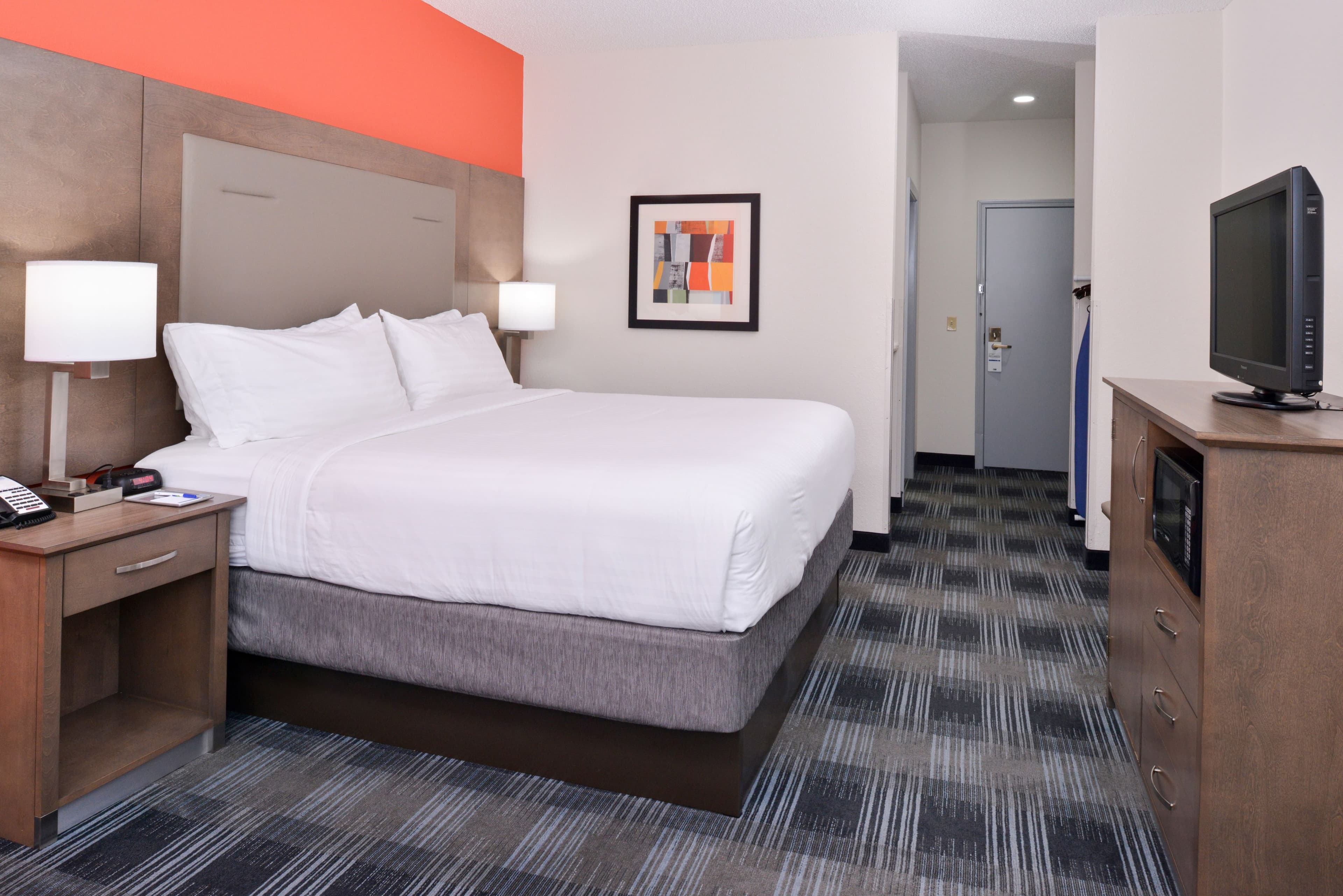 Holiday Inn Express Clanton - Image 5