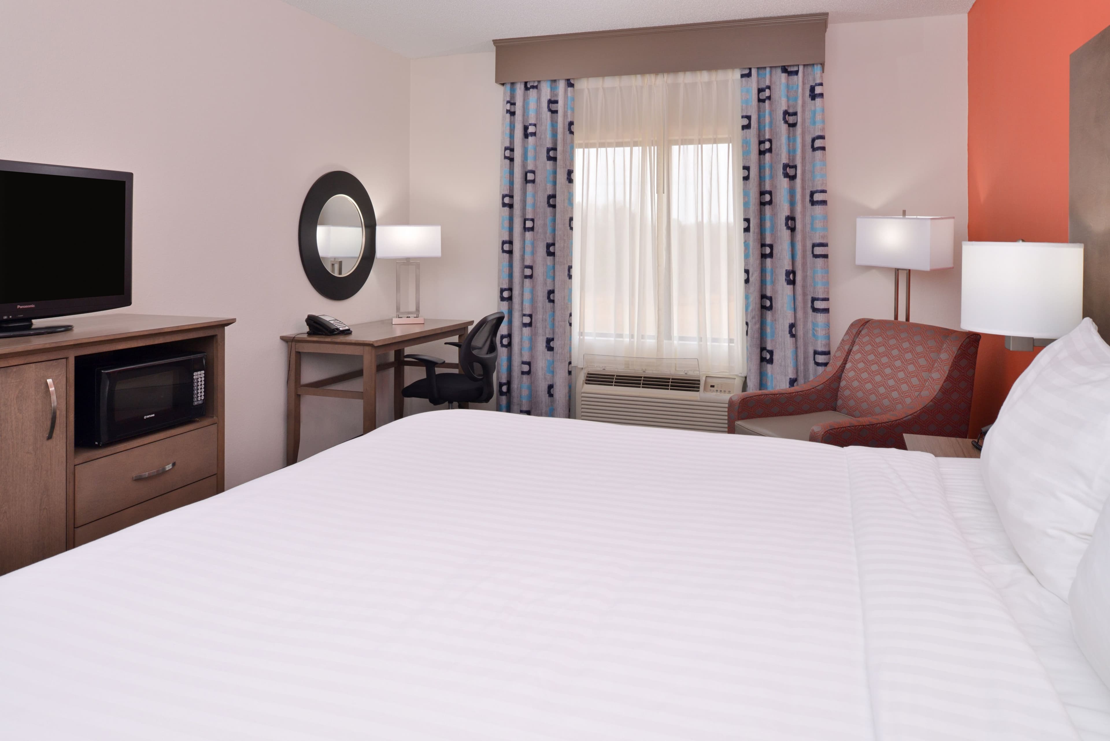 Holiday Inn Express Clanton — 6