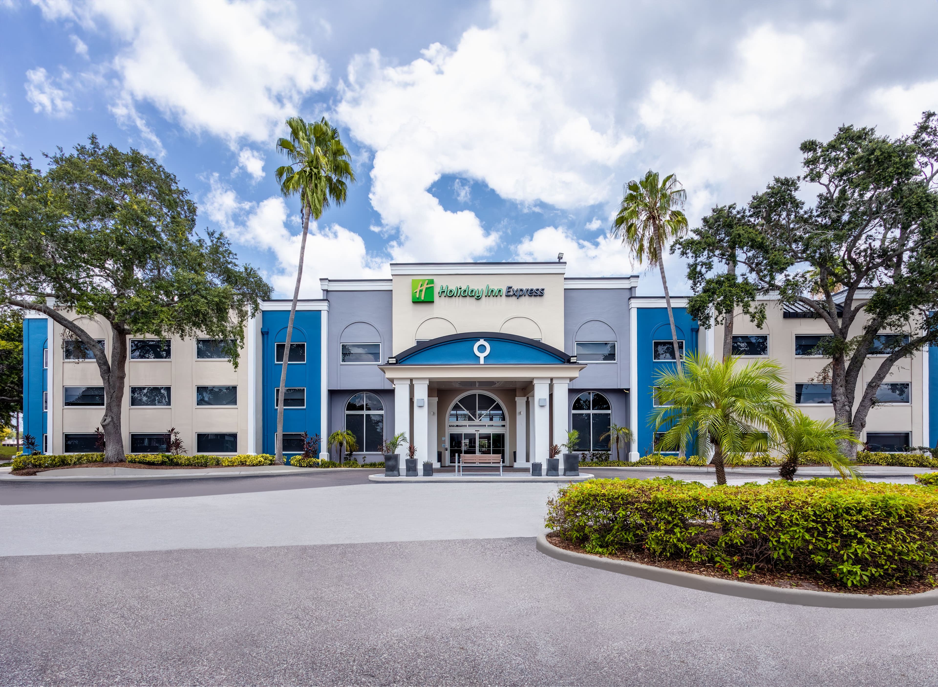 Holiday Inn Express Clearwater East - Icot Center - Image 1