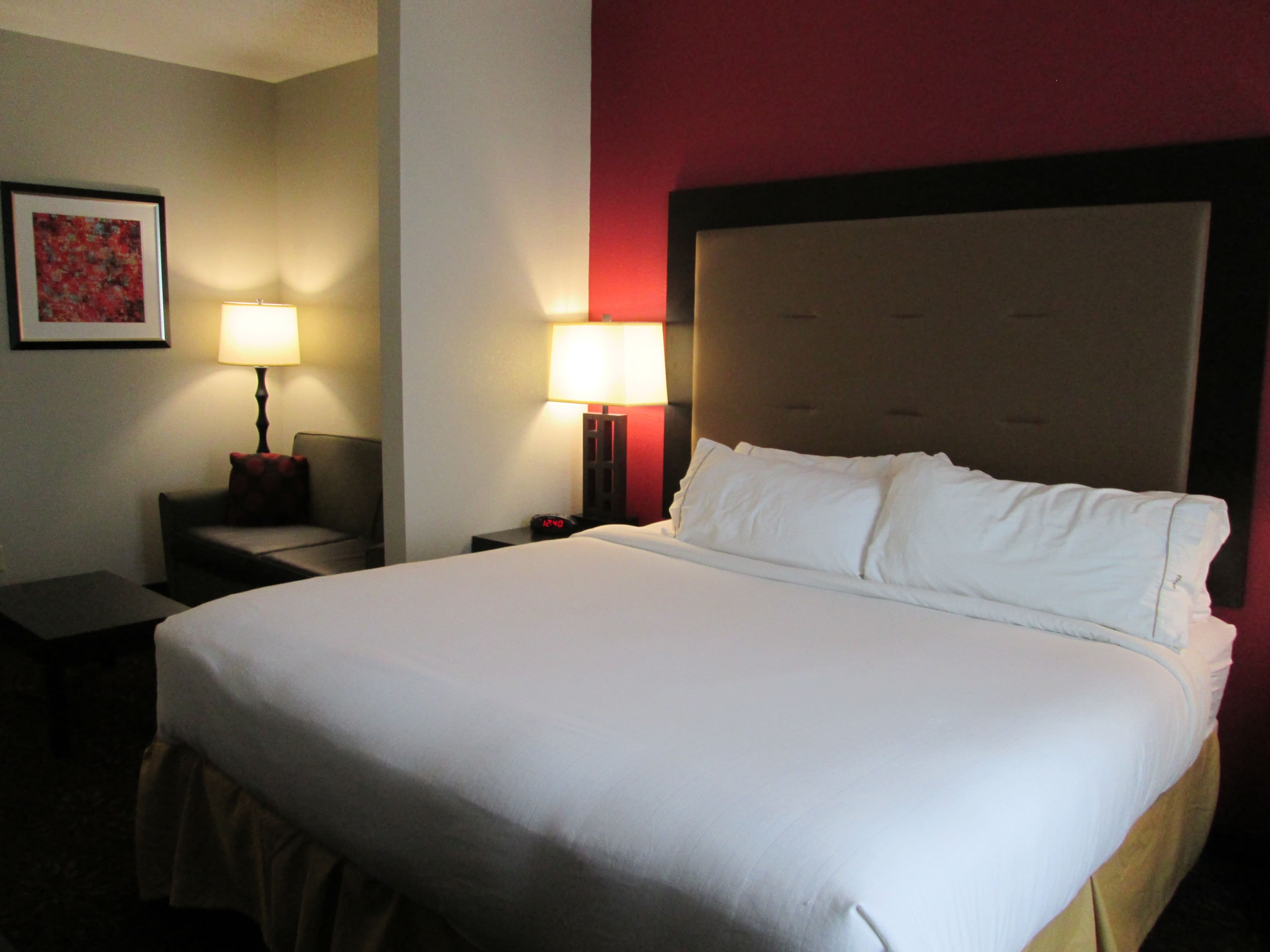 Holiday Inn Express Cloverdale (Greencastle) — 24