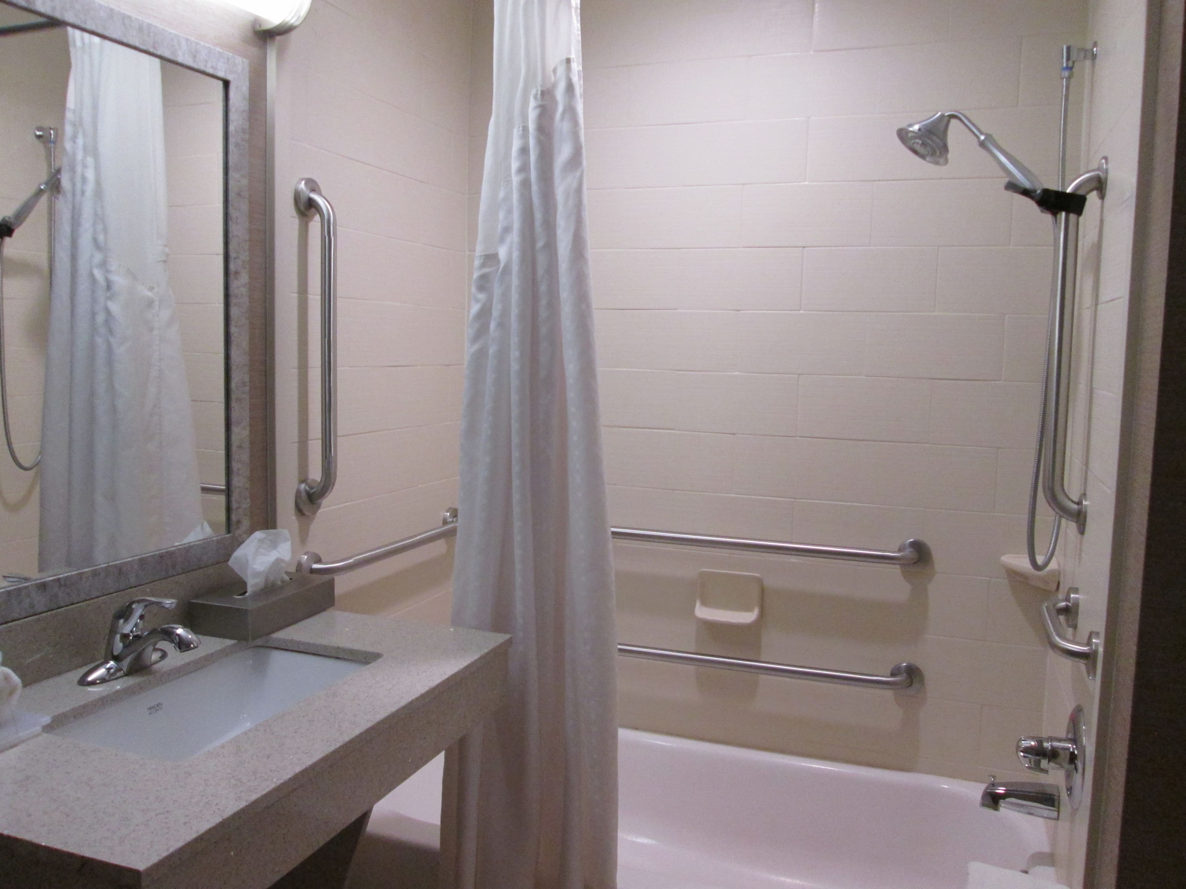 Holiday Inn Express Cloverdale (Greencastle) — 18