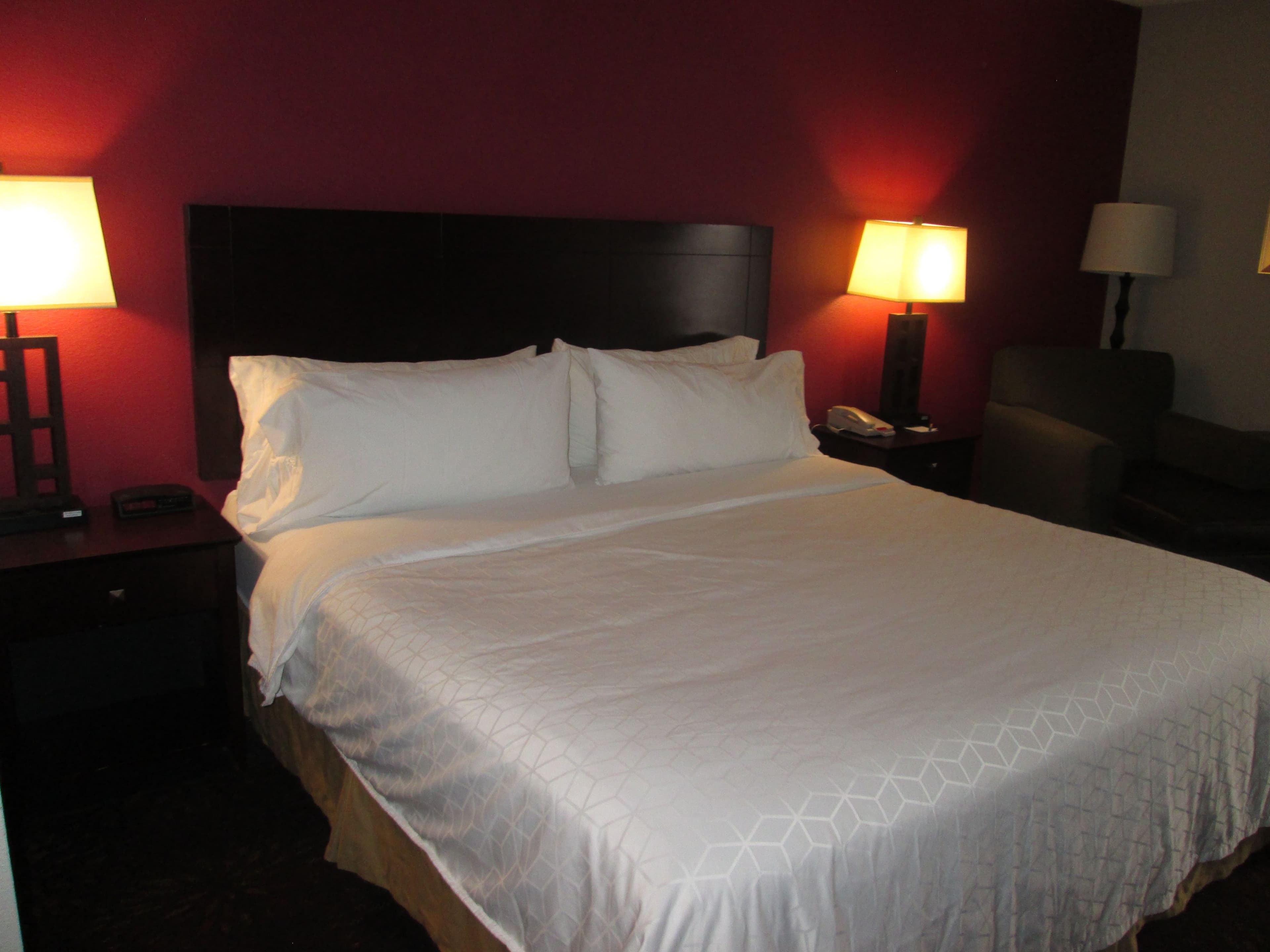 Holiday Inn Express Cloverdale (Greencastle) - Image 3