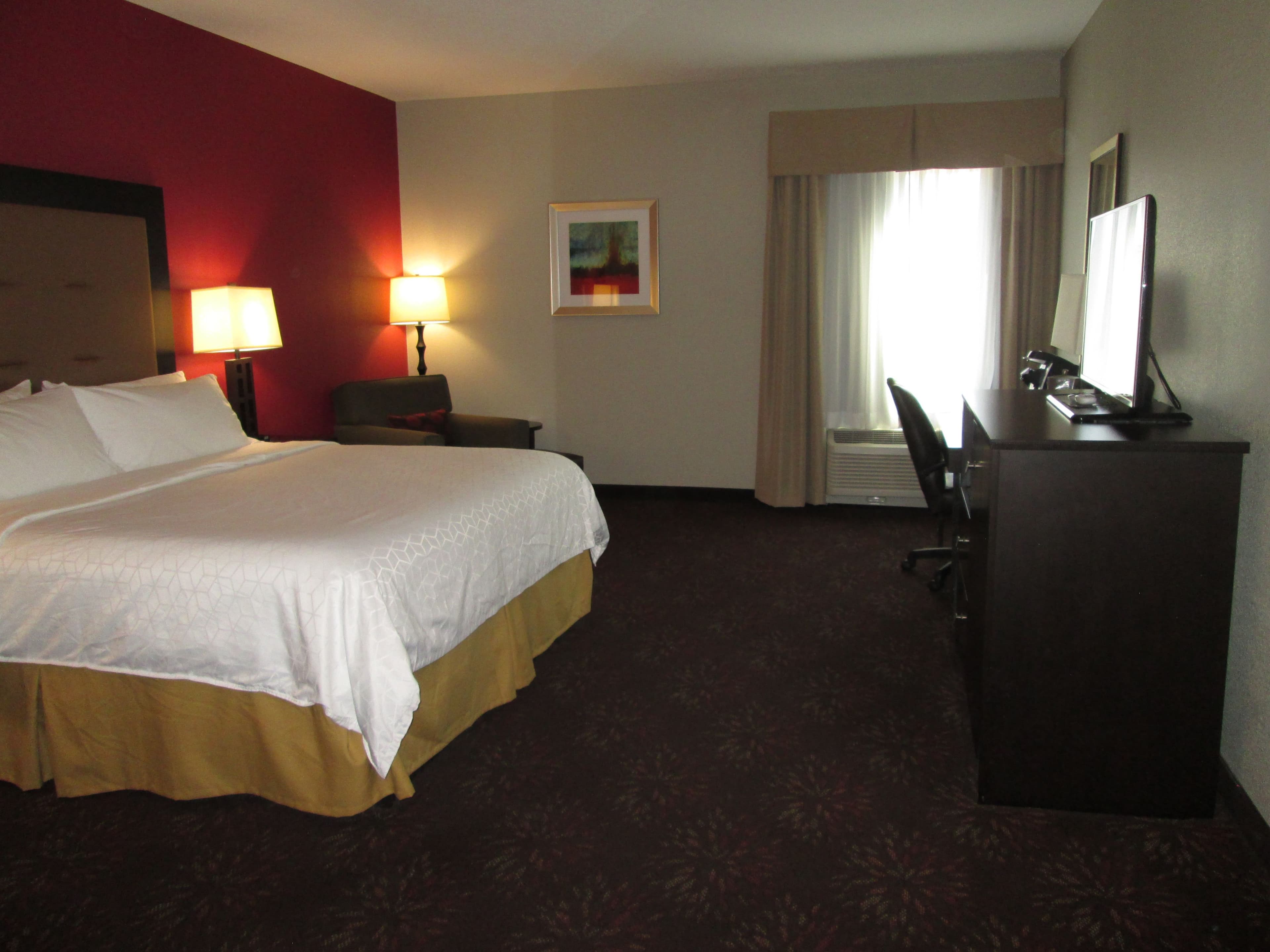 Holiday Inn Express Cloverdale (Greencastle) — 7