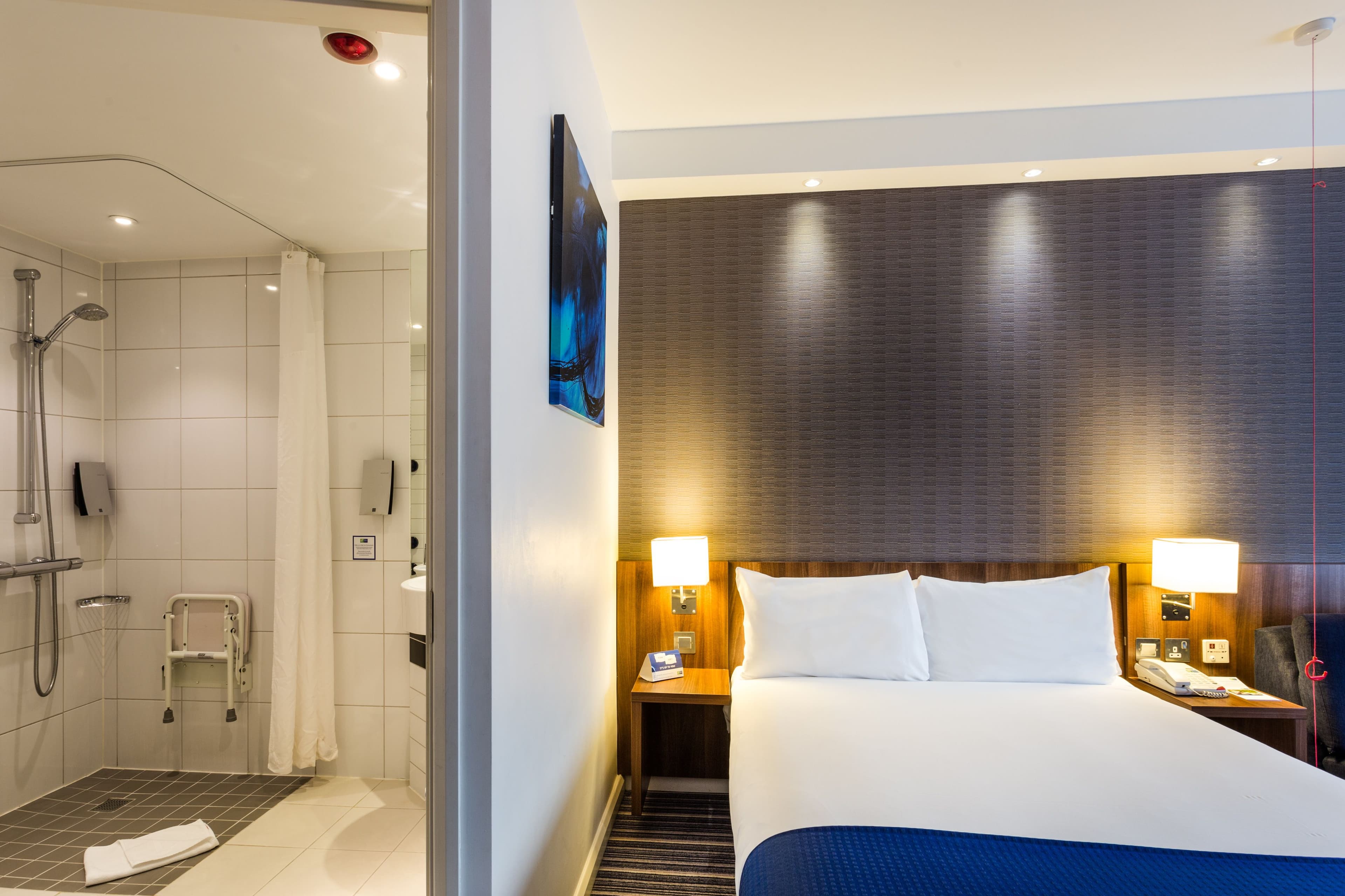 Holiday Inn Express Colchester — 12