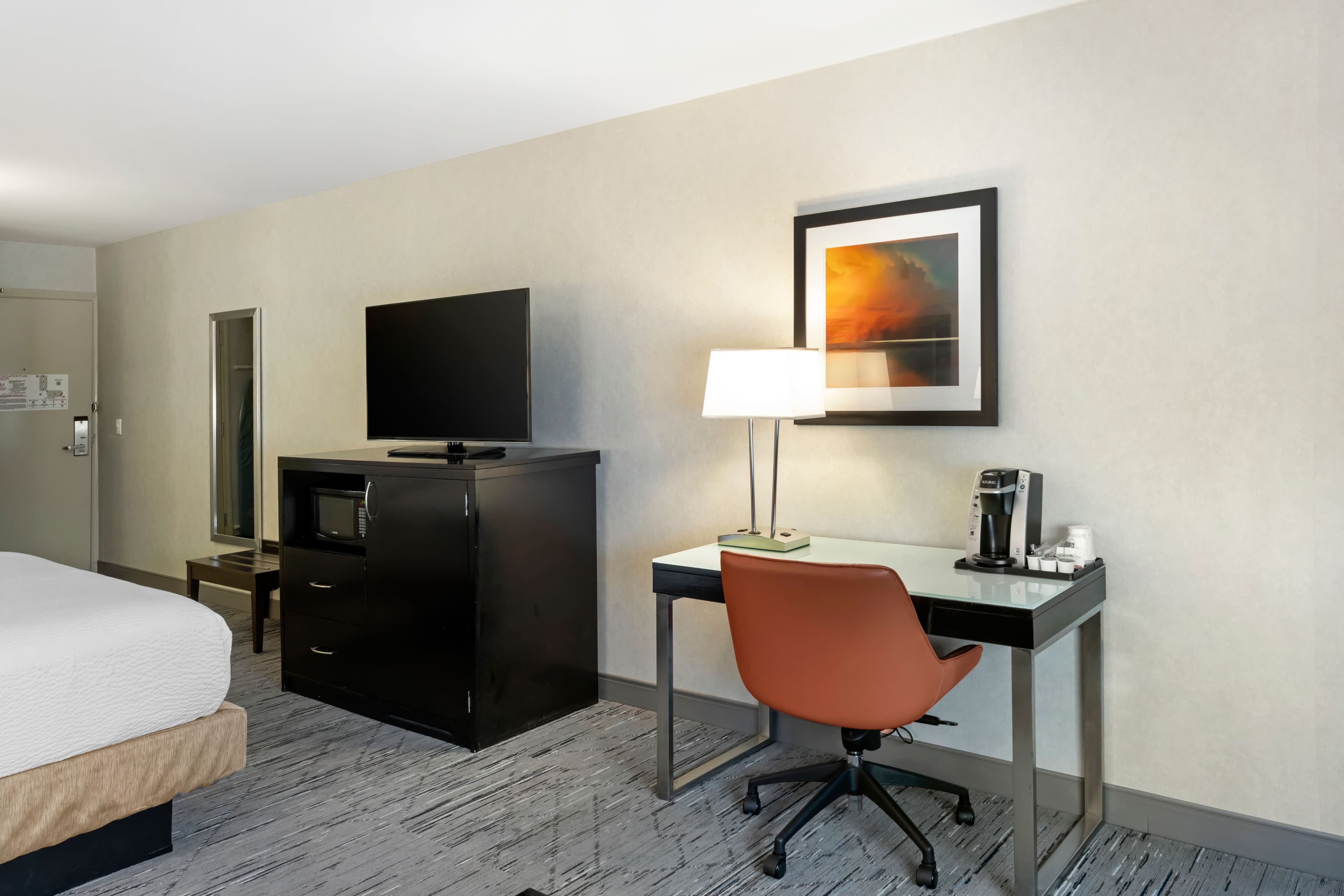 Holiday Inn Express San Bernardino - Colton - Image 4