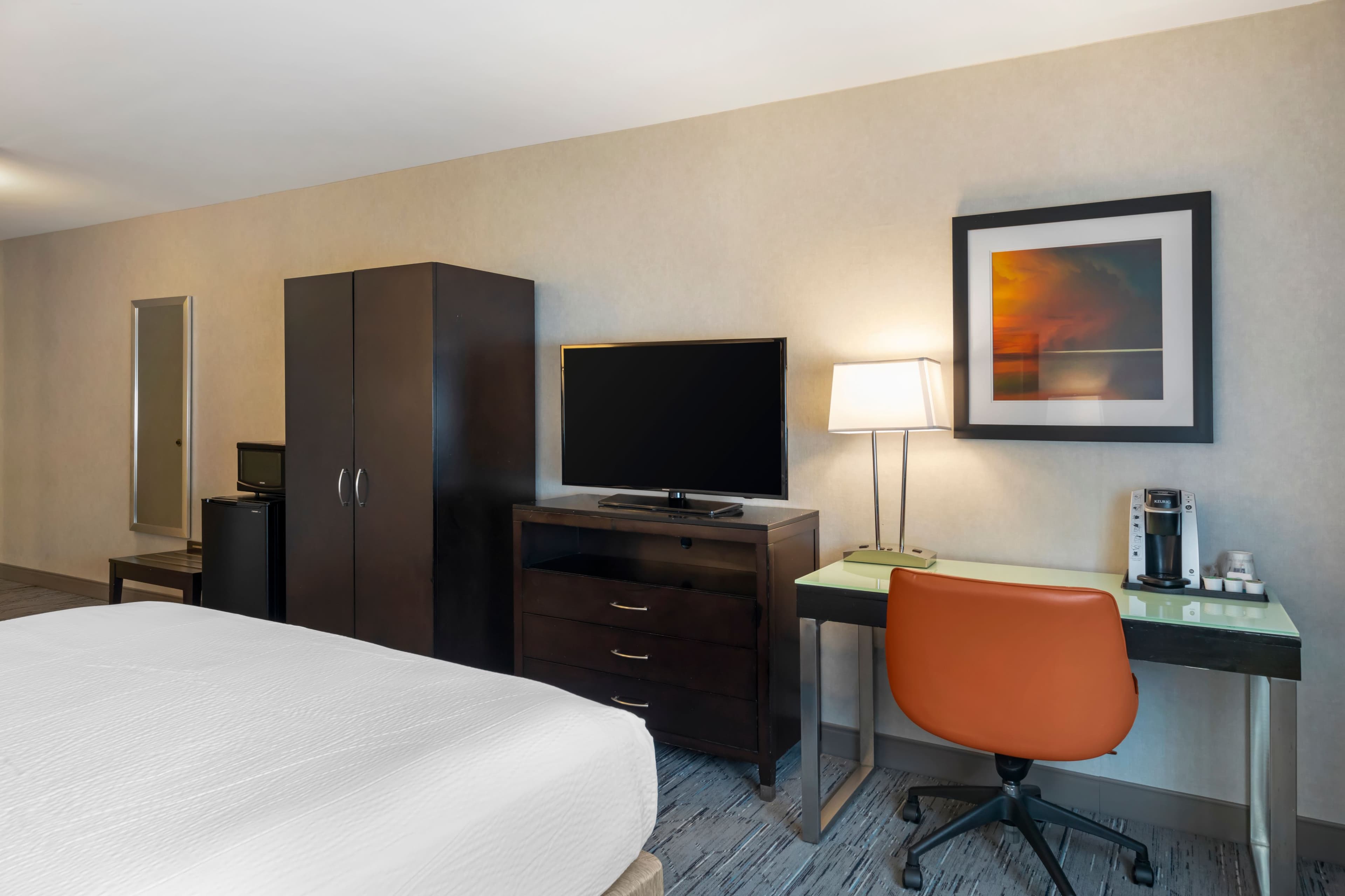 Holiday Inn Express San Bernardino - Colton — 8
