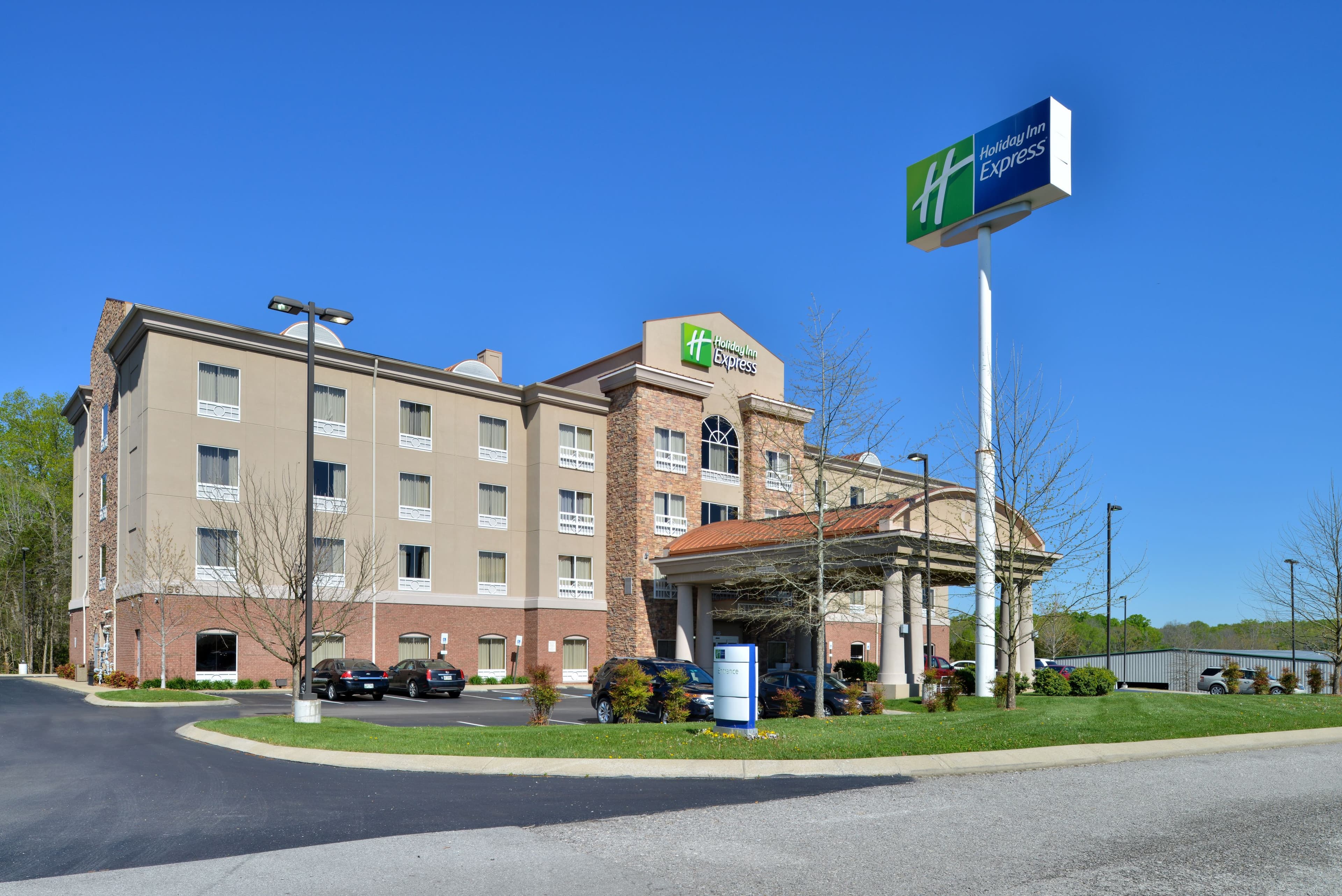 Holiday Inn Express Columbia - Image 1