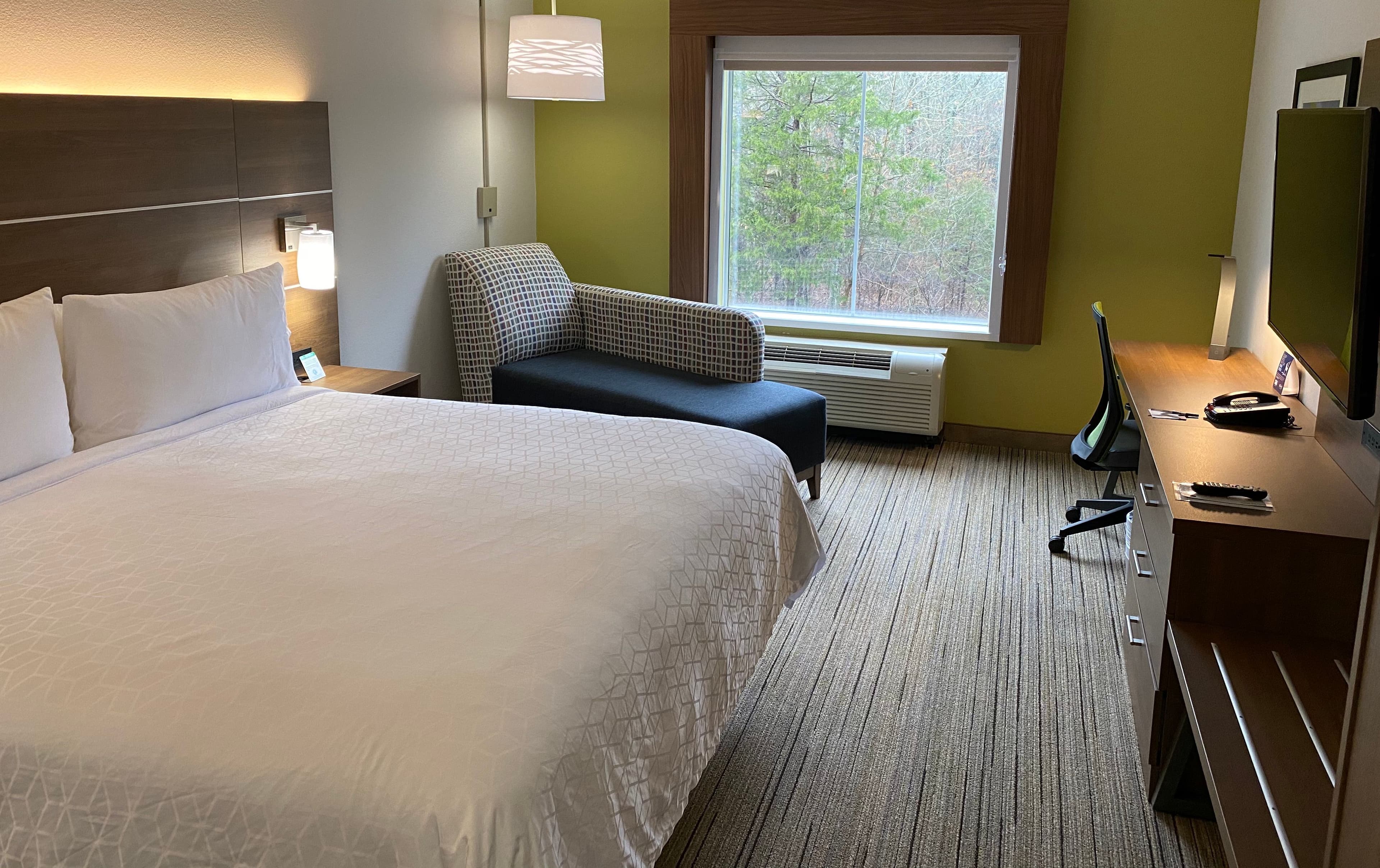 Holiday Inn Express Columbia - Image 4