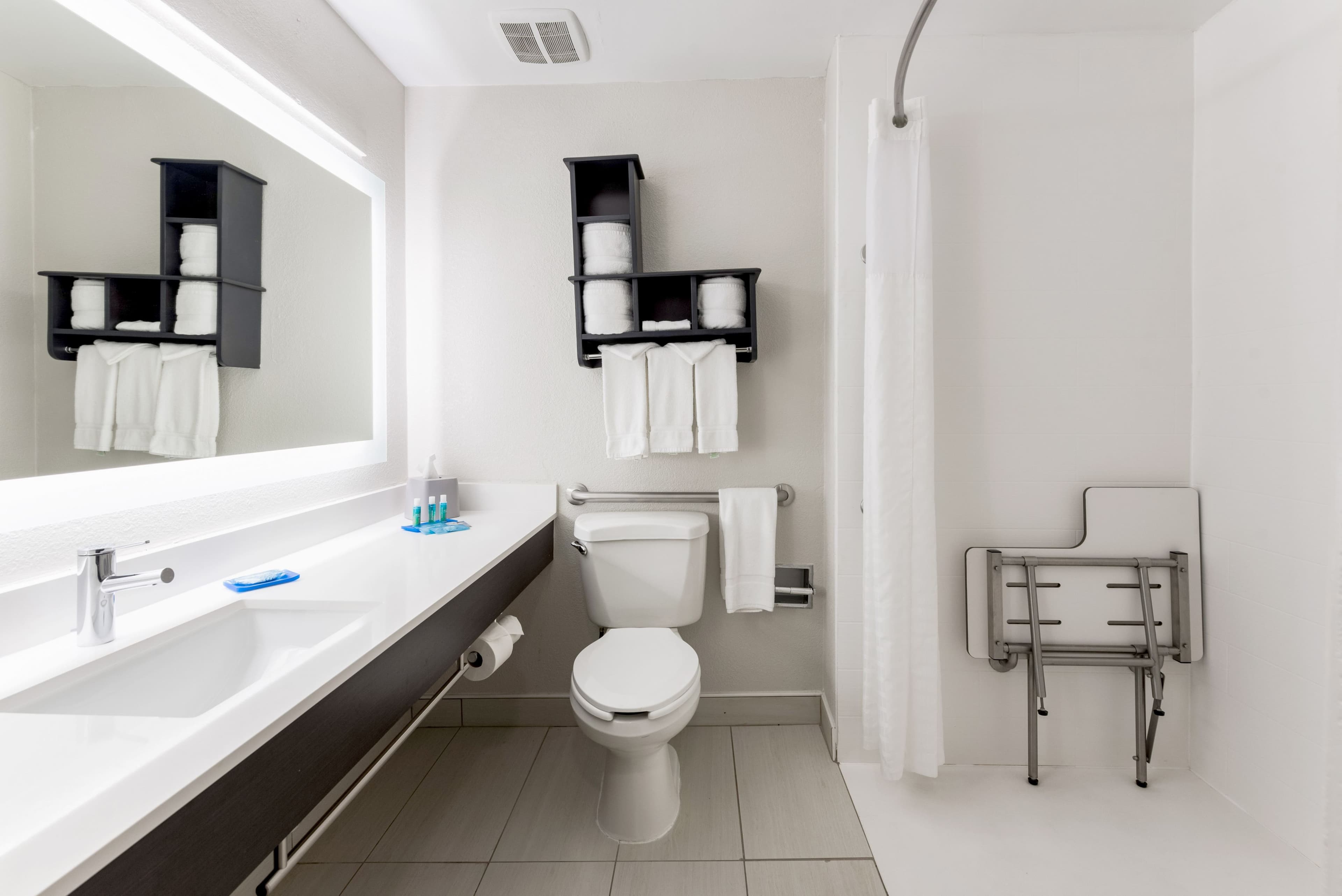 Holiday Inn Express Columbus Downtown — 11