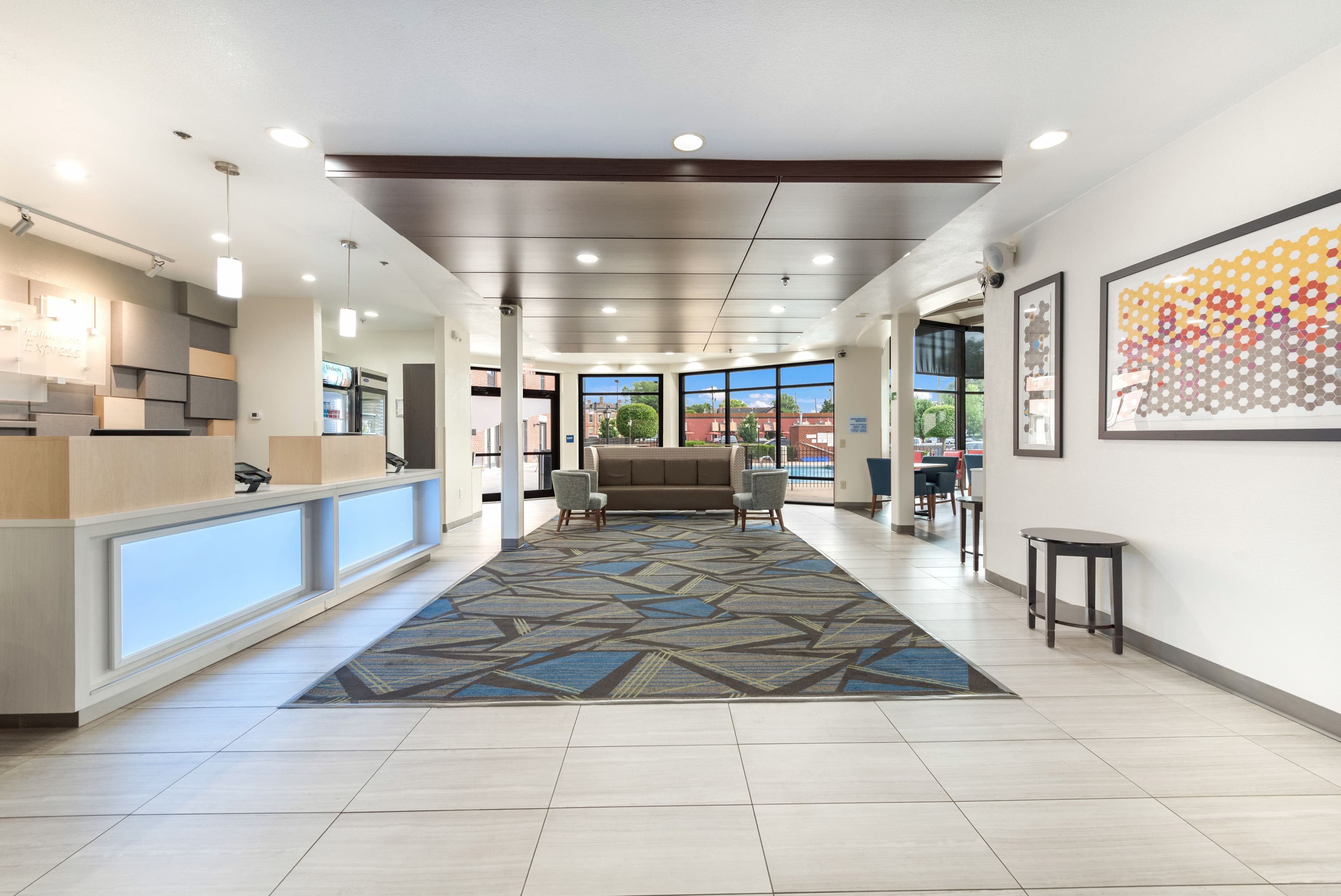 Holiday Inn Express Columbus Downtown - Image 1
