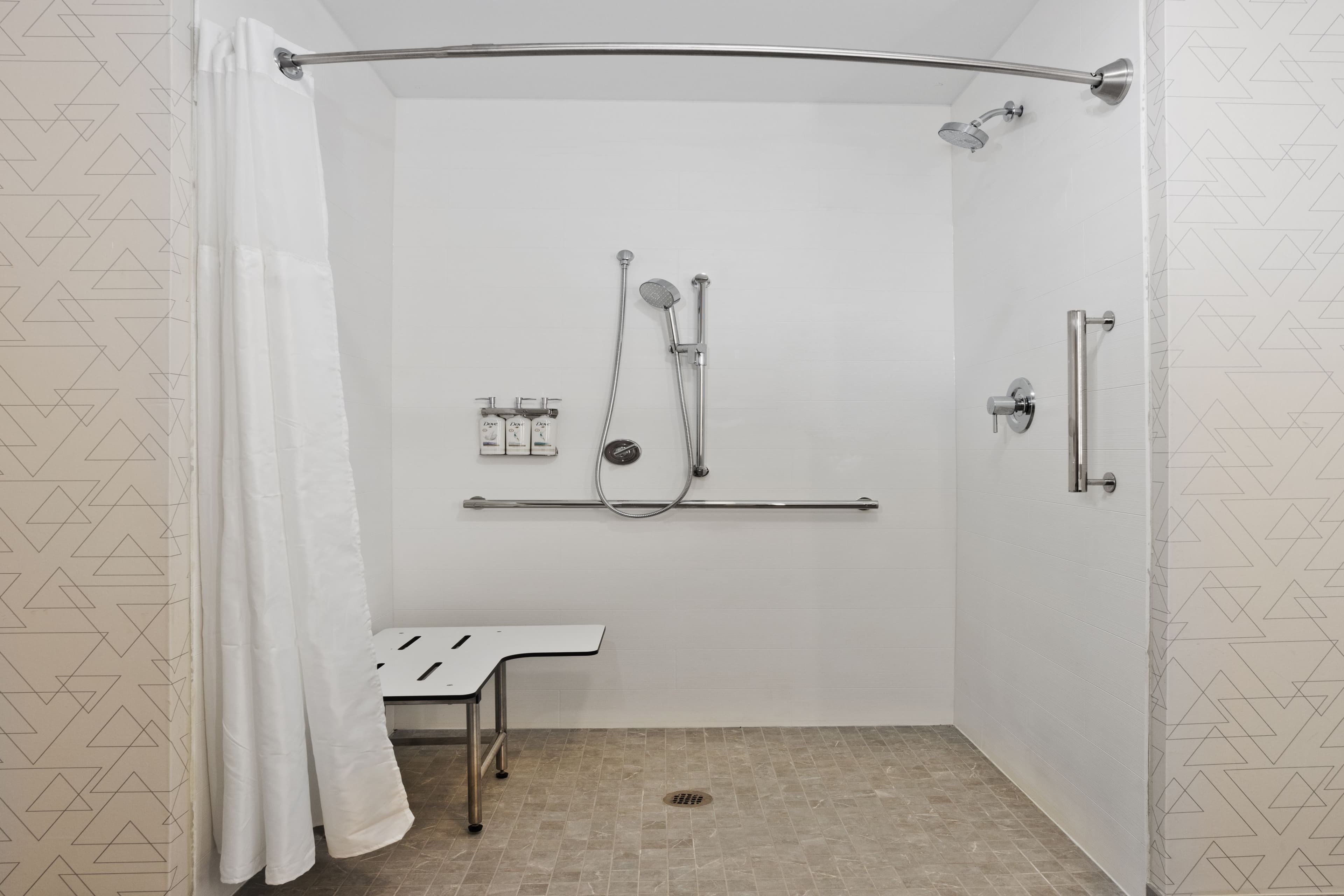 Holiday Inn Express Columbus - Fort Benning Area - Image 4